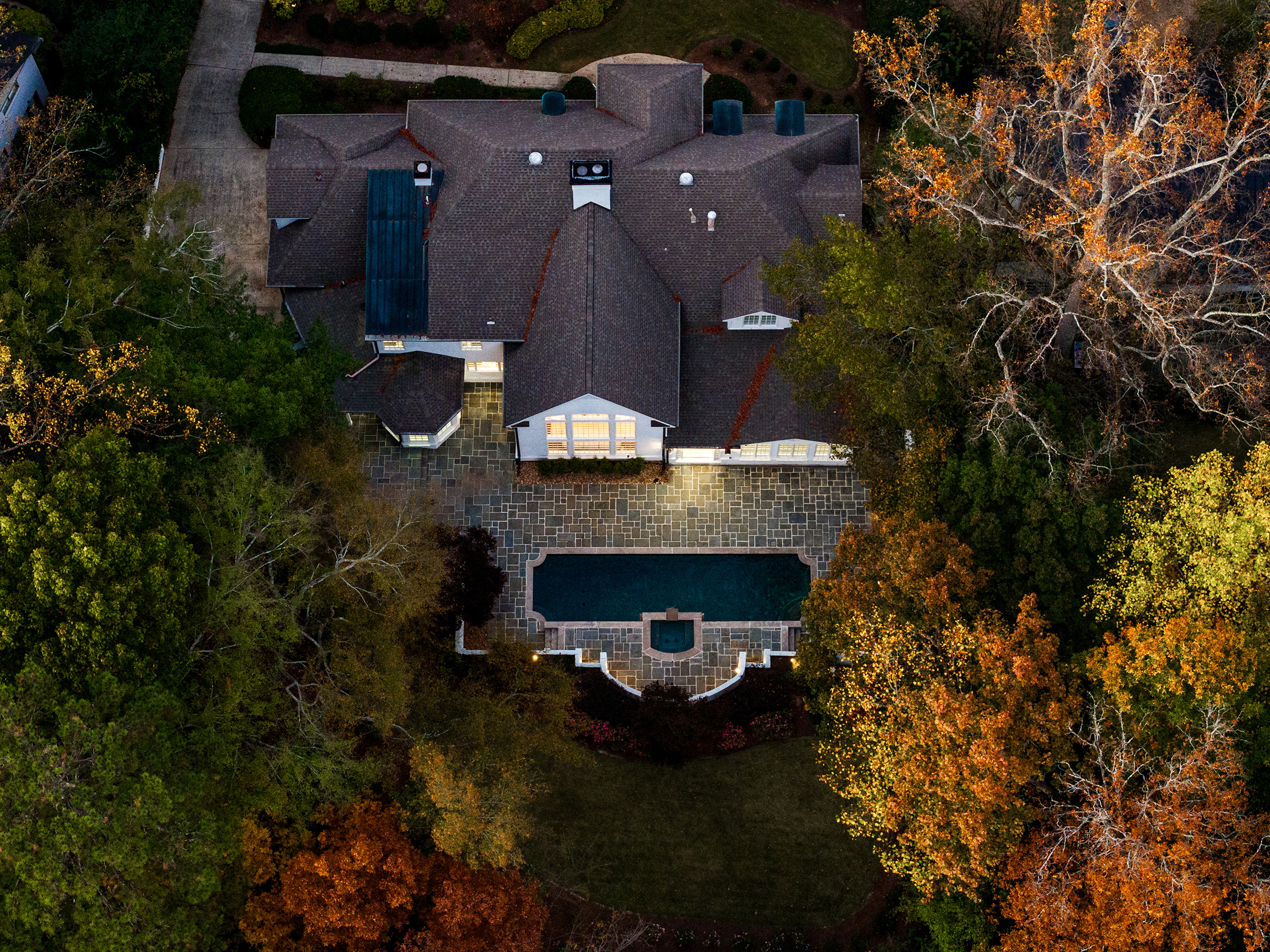 3478 Valley Road NW