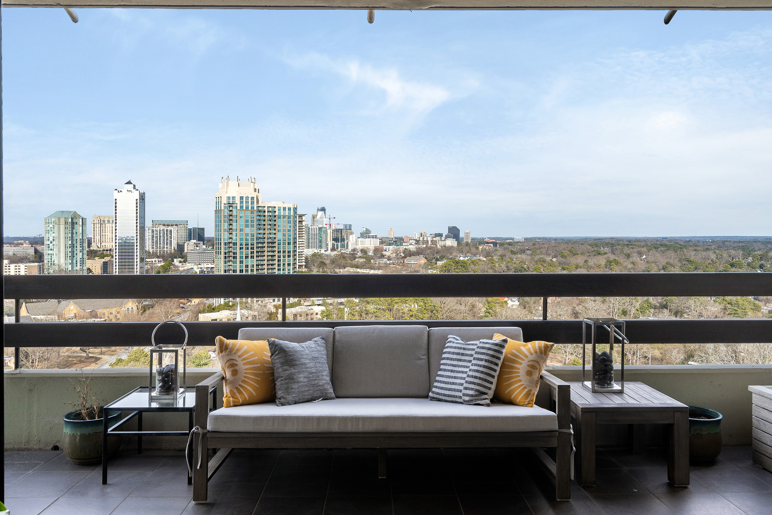 2660 Peachtree Road No. 27E