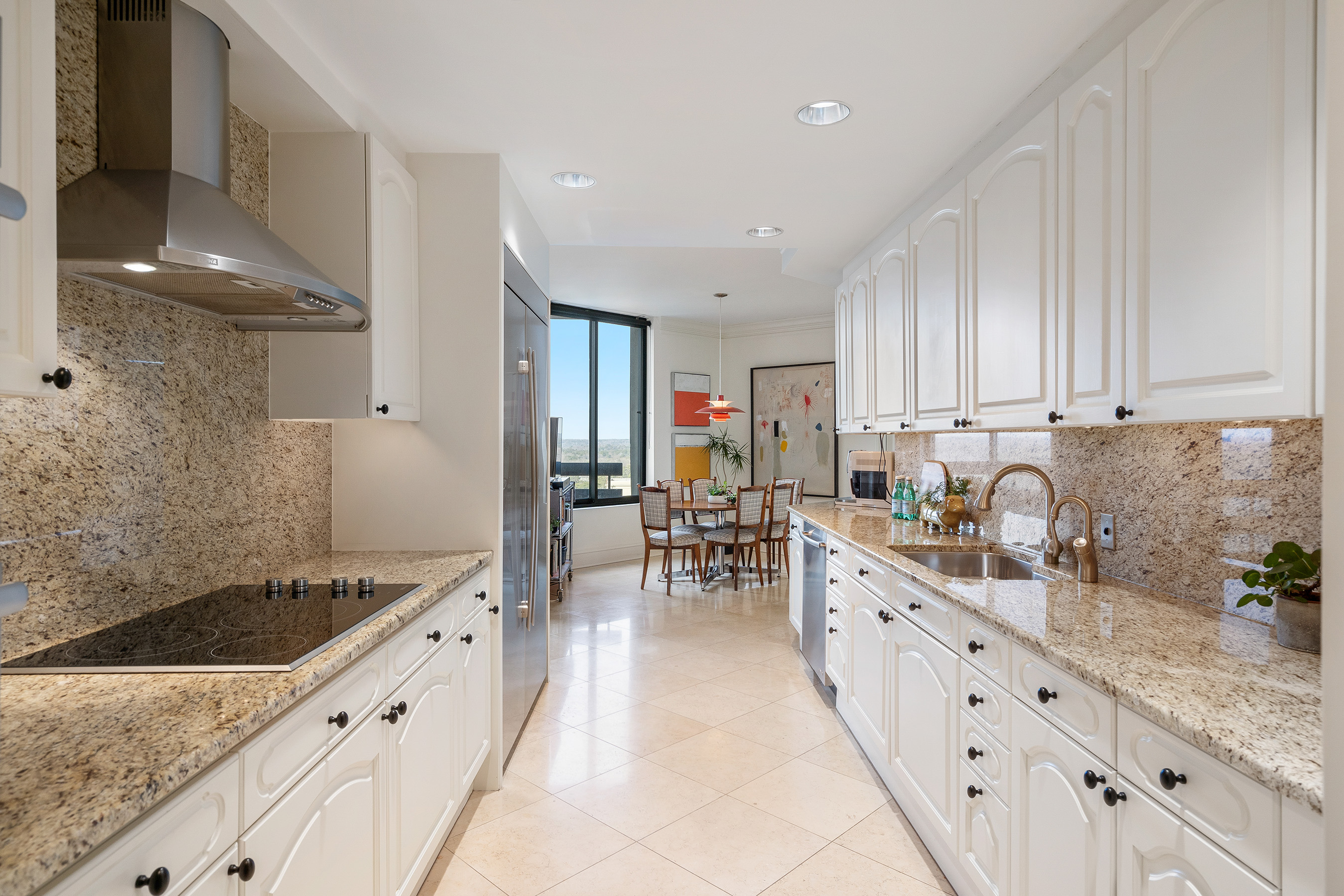 2660 Peachtree Road No. 27E