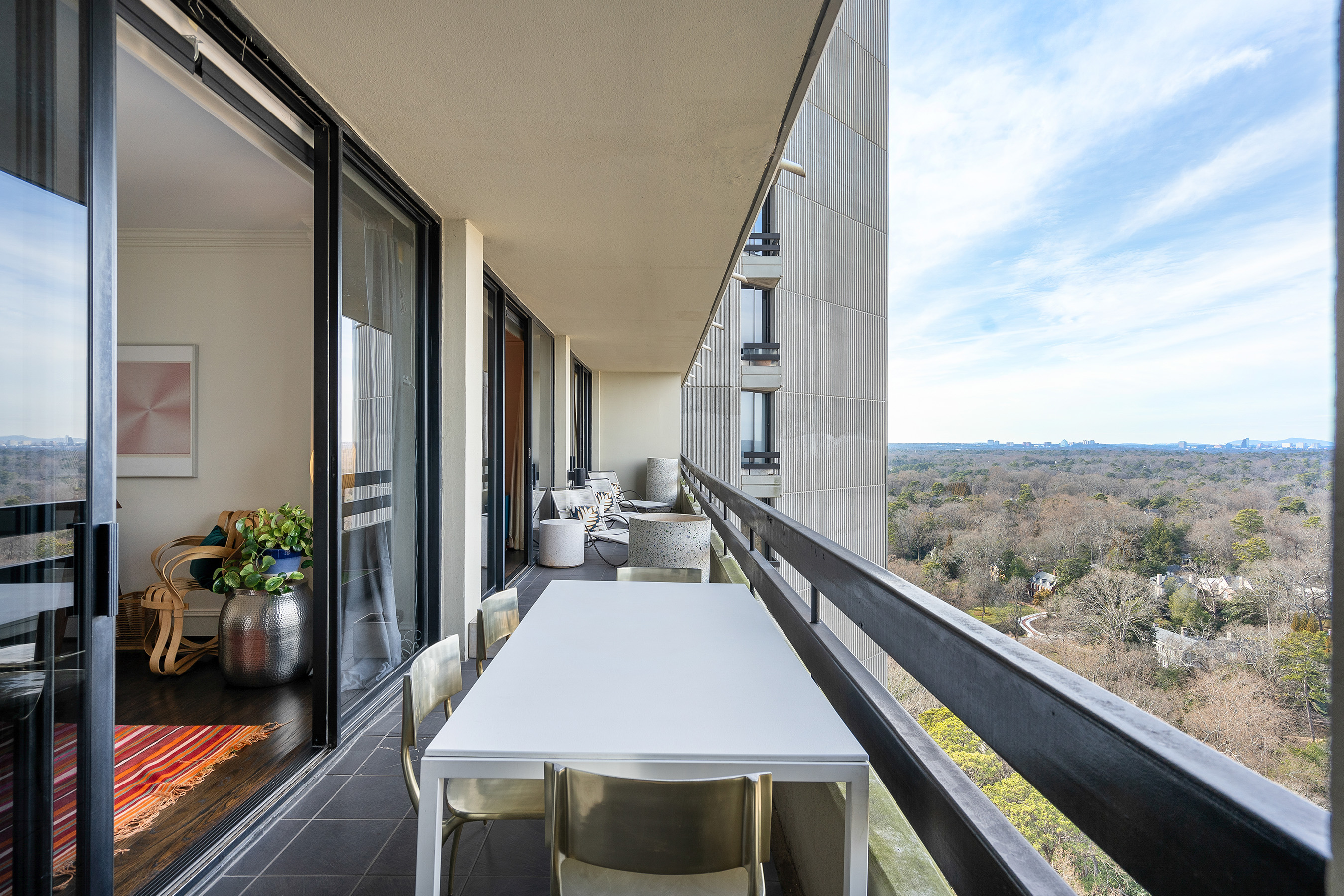2660 Peachtree Road No. 27E