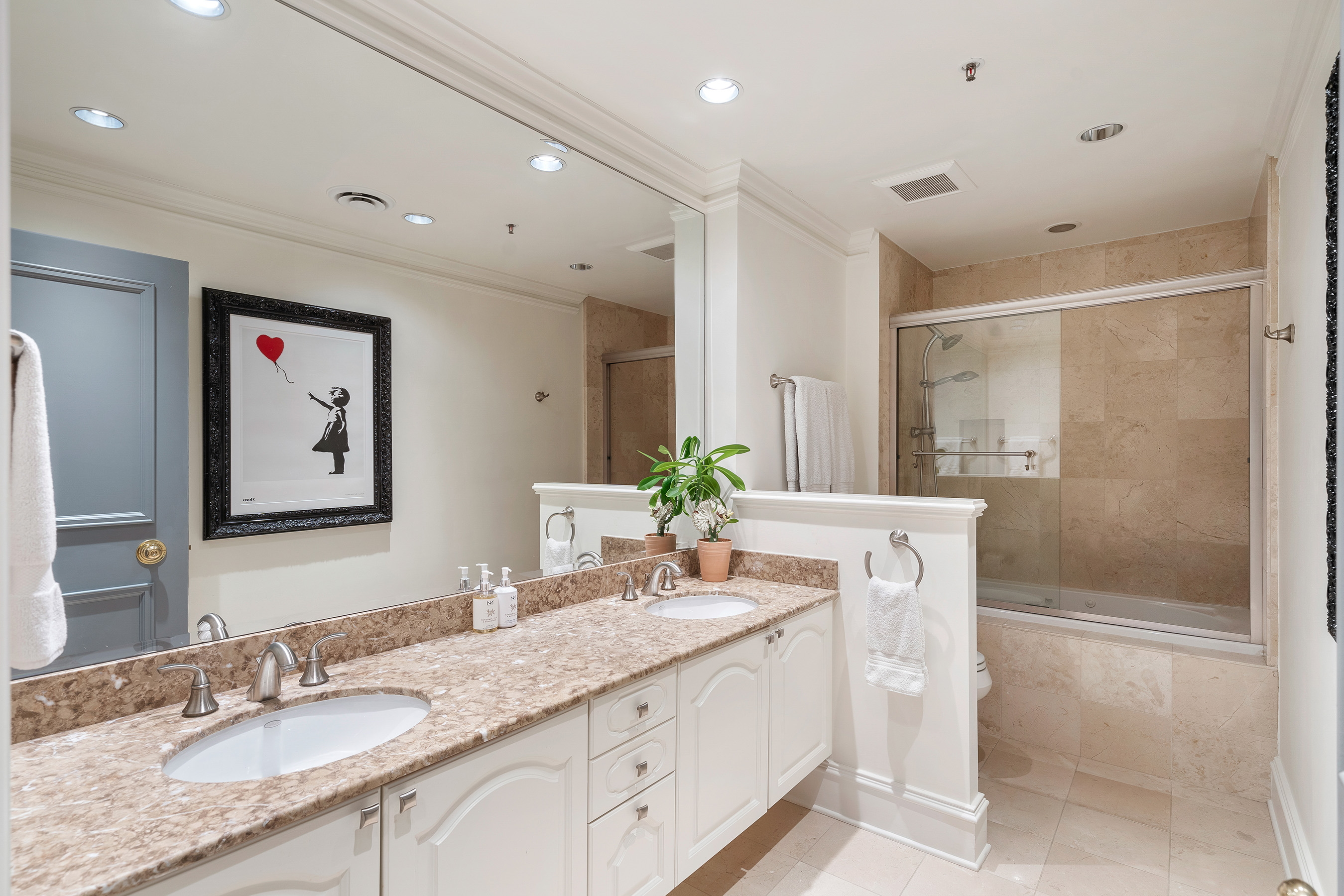 2660 Peachtree Road No. 27E