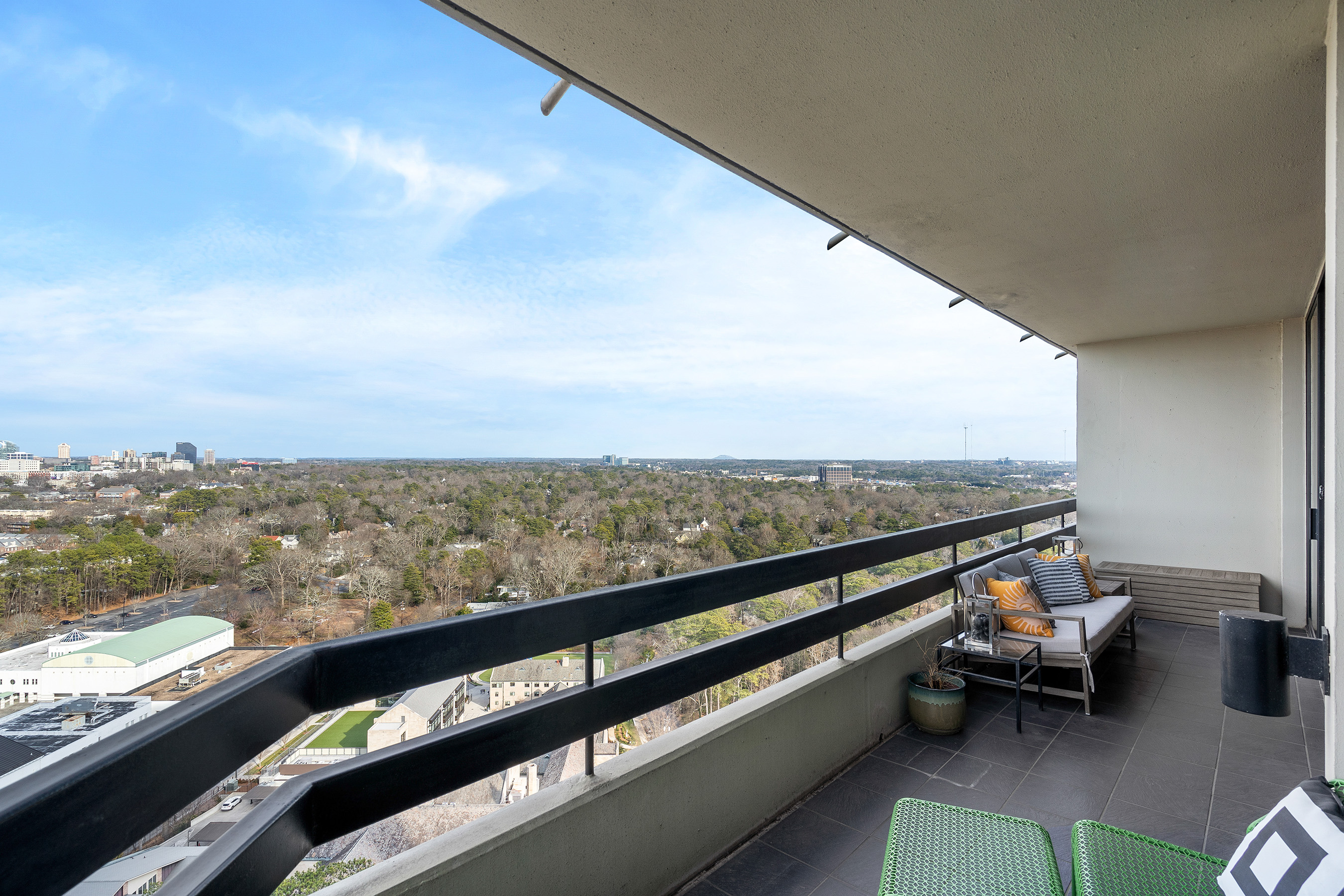 2660 Peachtree Road No. 27E