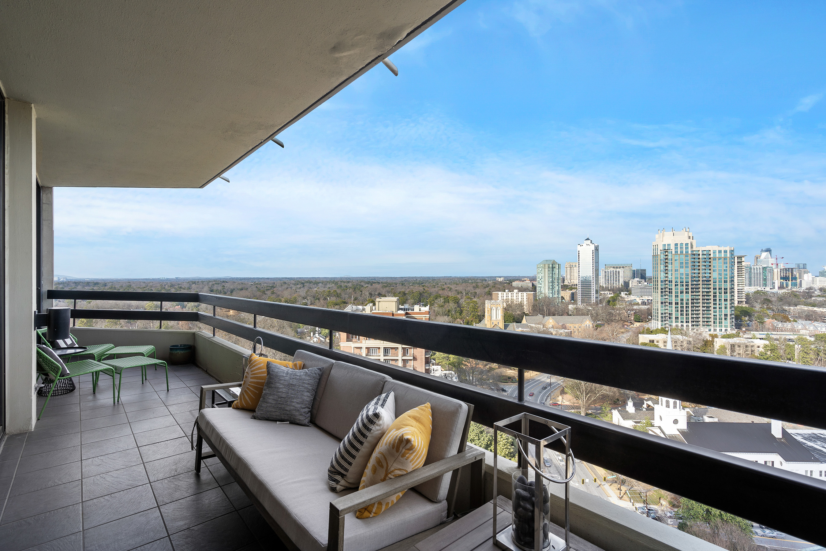 2660 Peachtree Road No. 27E