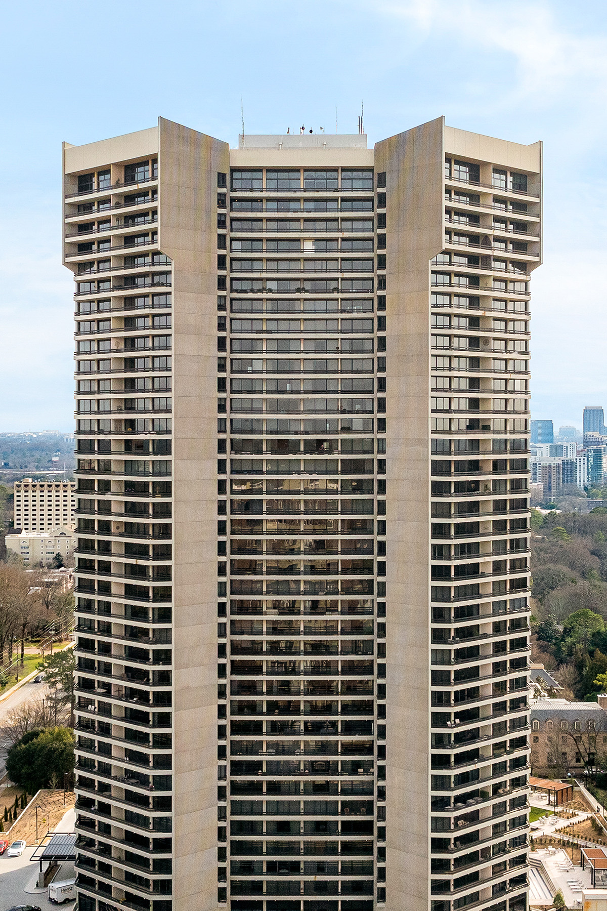 2660 Peachtree Road No. 27E