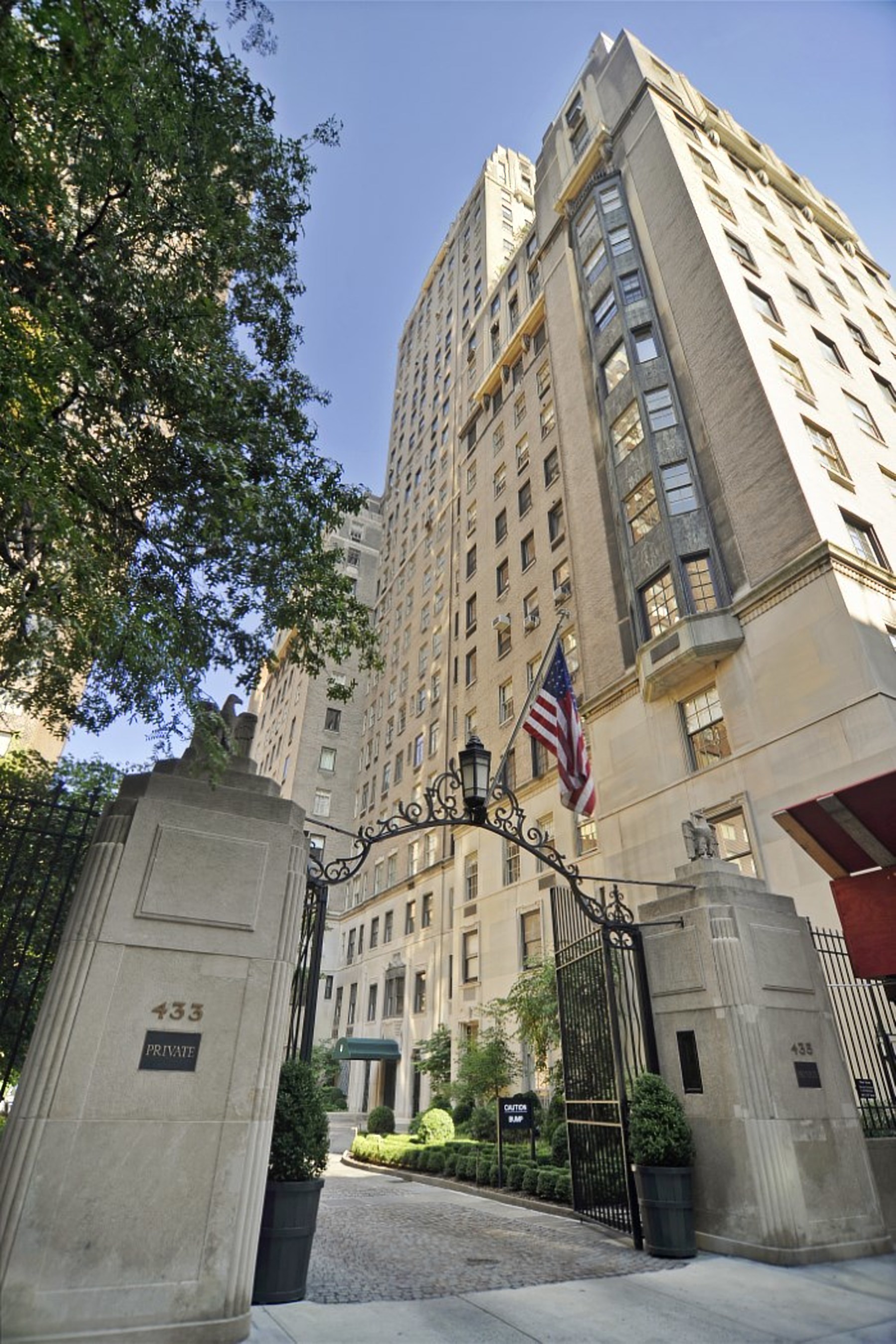 435 East 52nd Street 8/9C