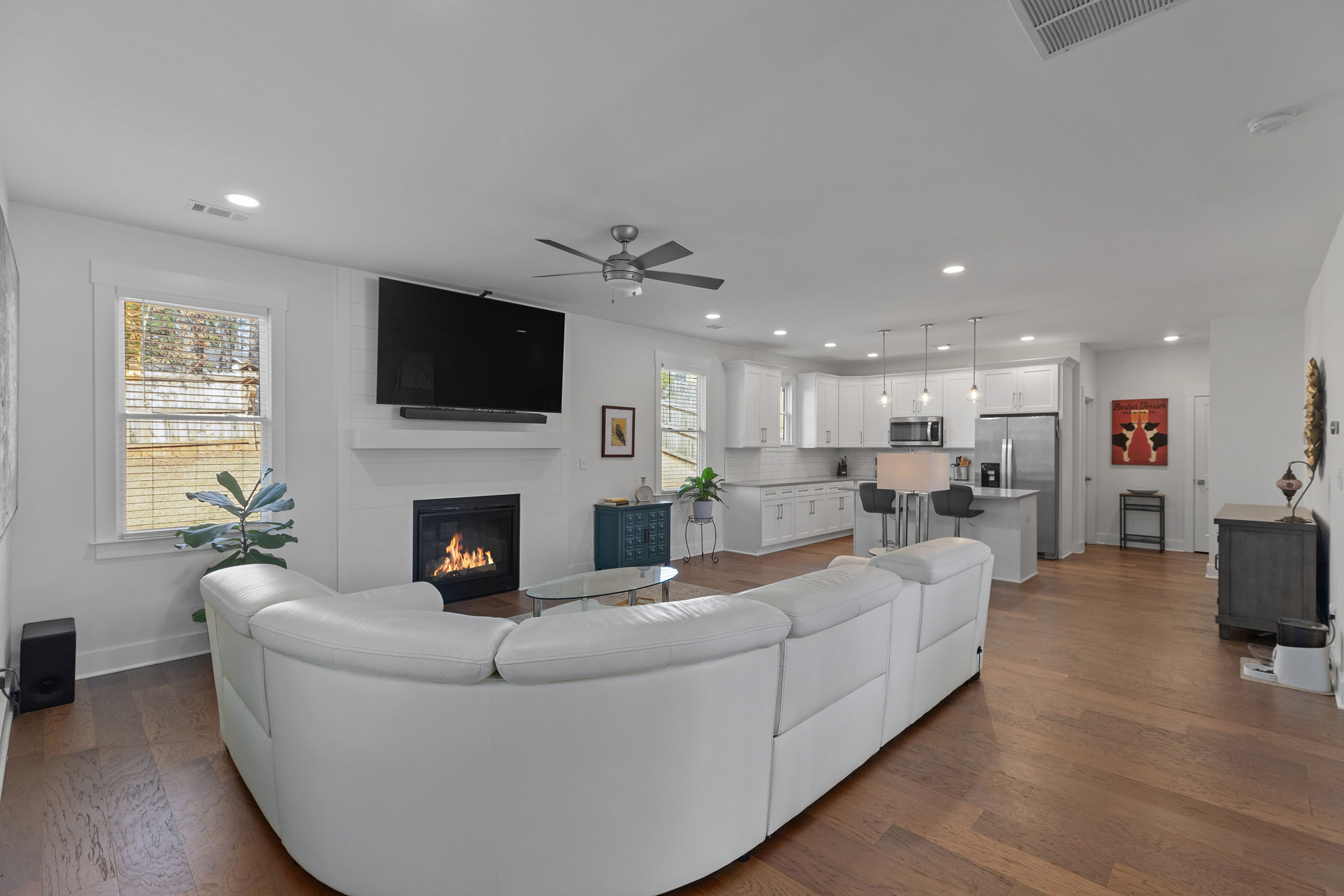 2422 Mills Bend