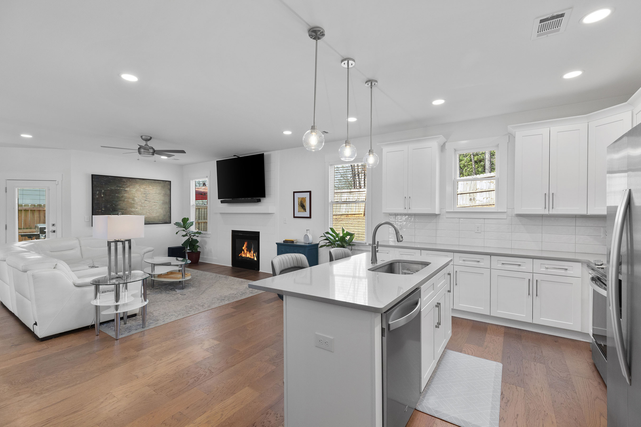 2422 Mills Bend