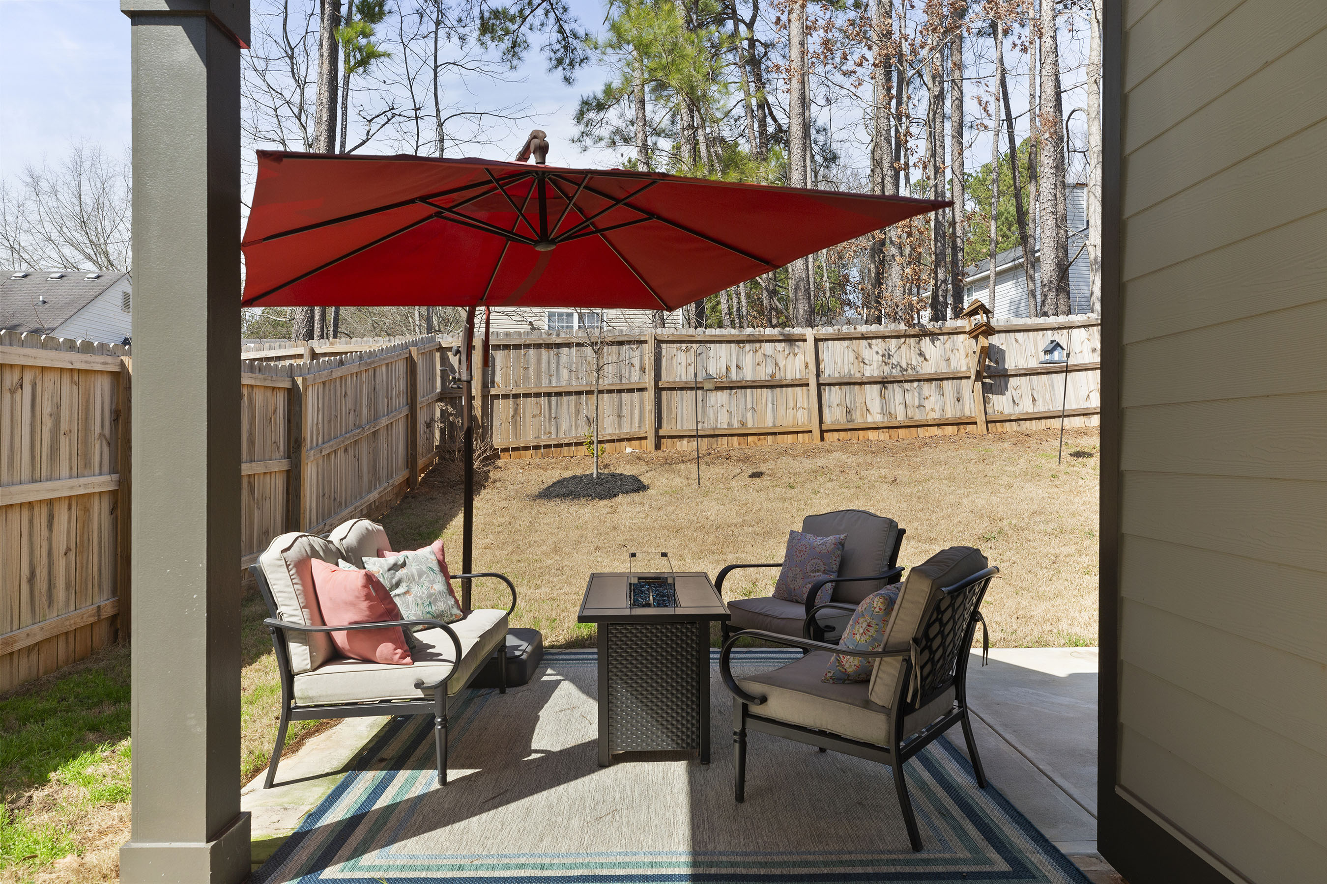 2422 Mills Bend