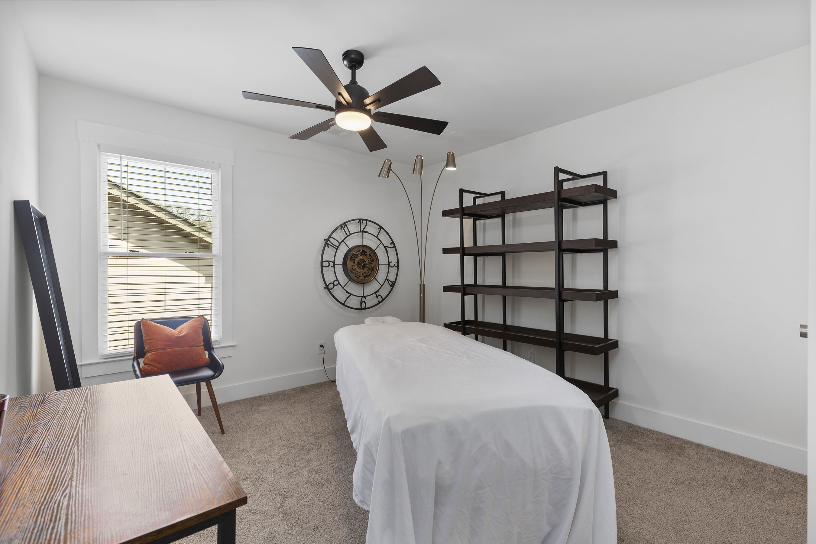 2422 Mills Bend