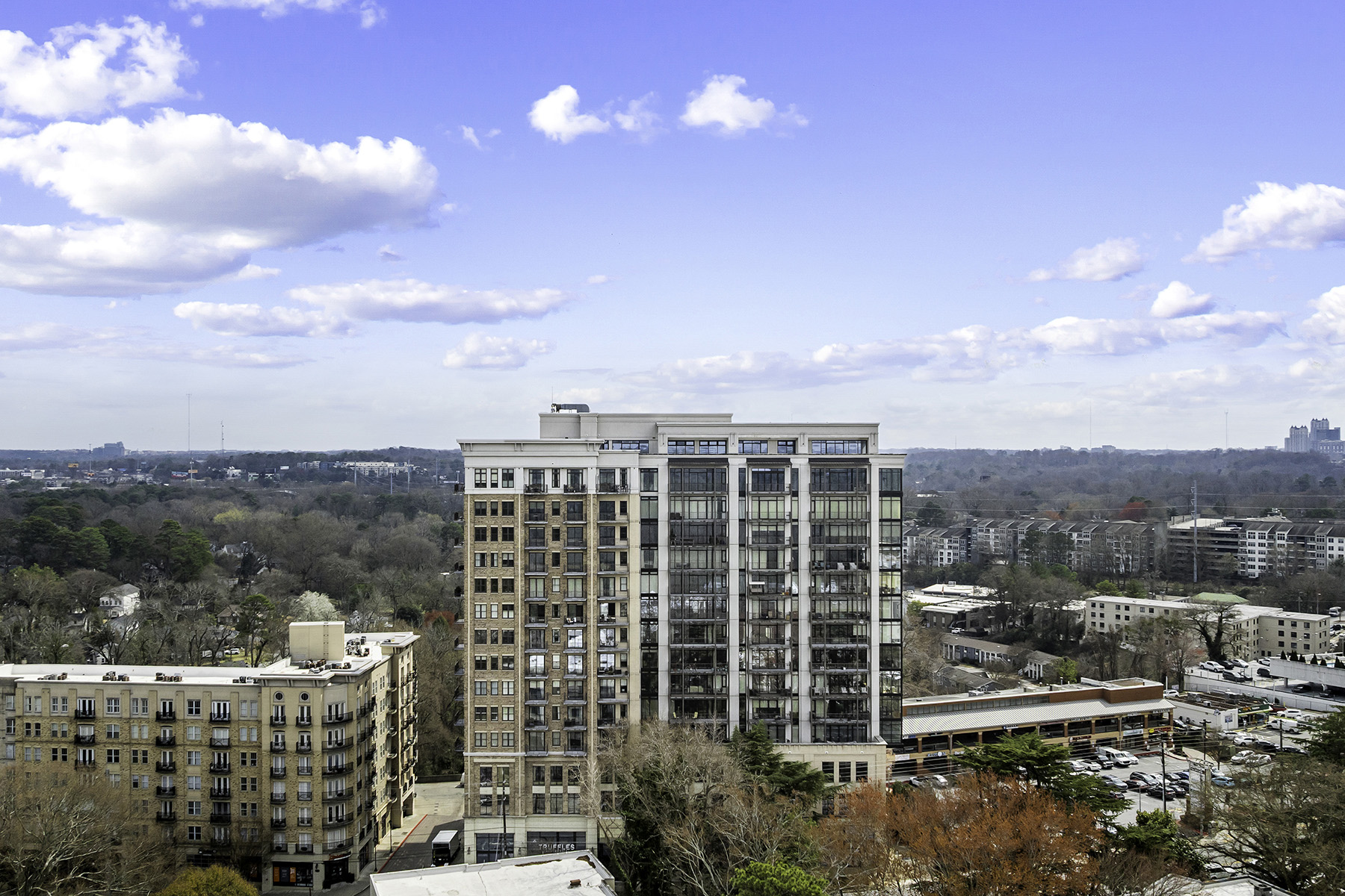 2233 Peachtree Road NE No. 902