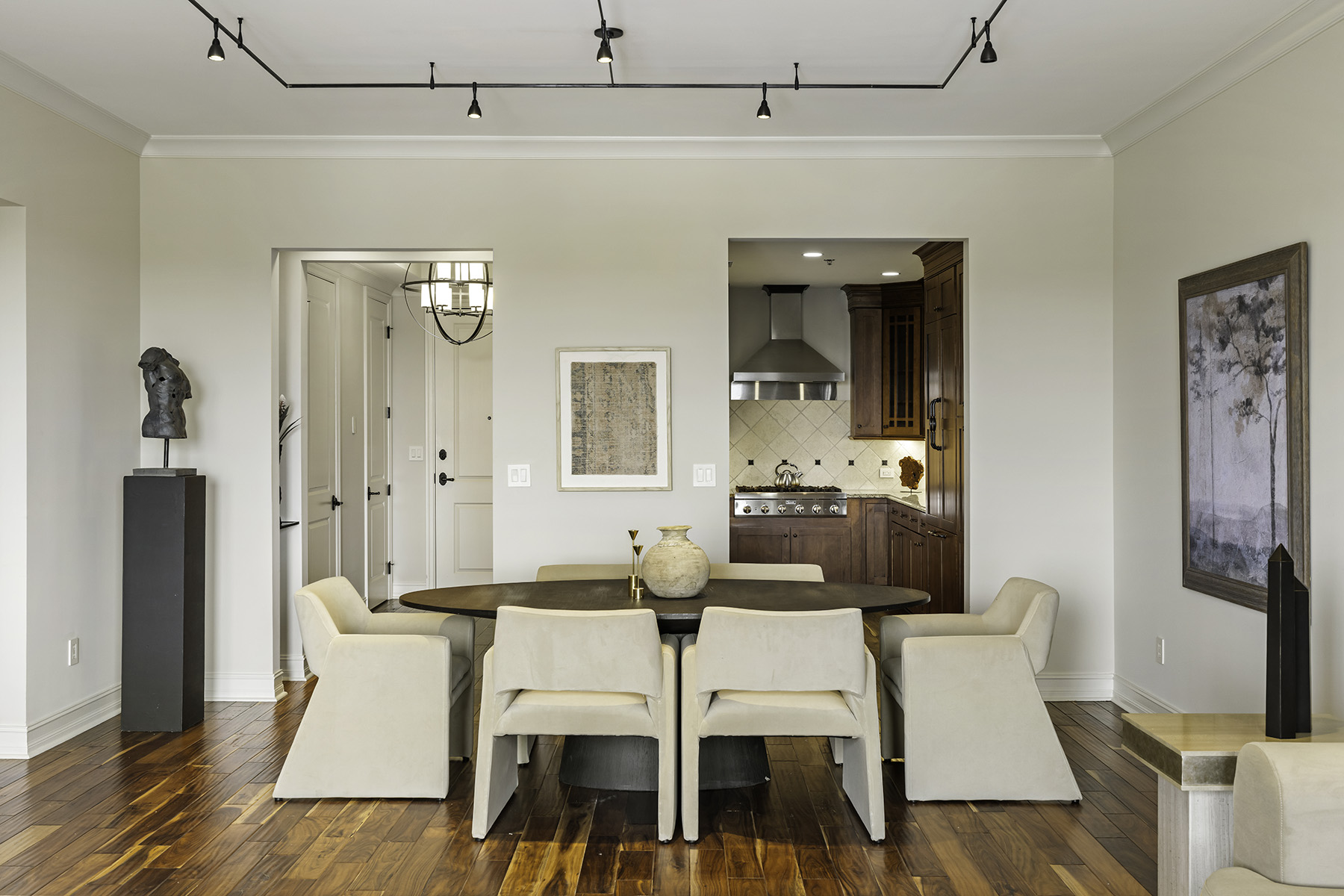 2233 Peachtree Road NE No. 902