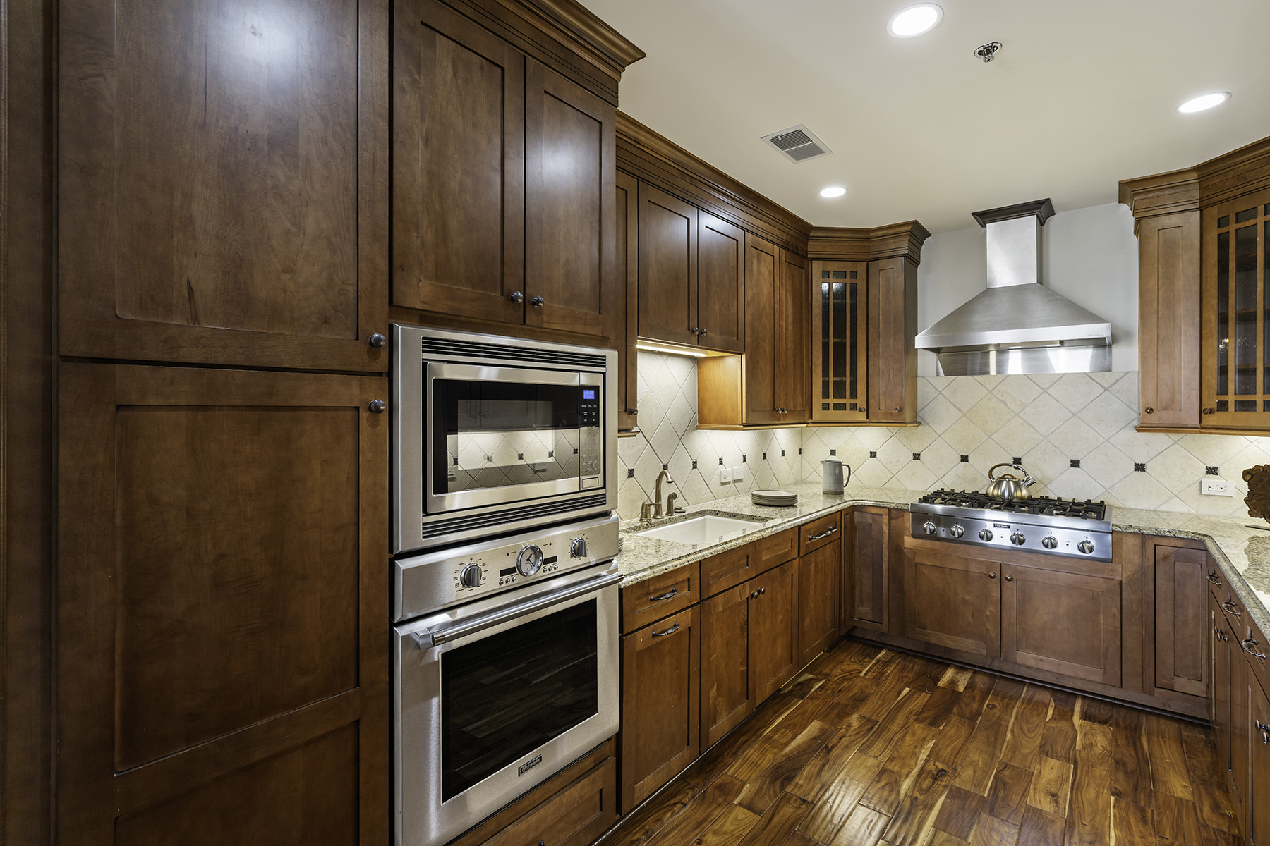 2233 Peachtree Road NE No. 902