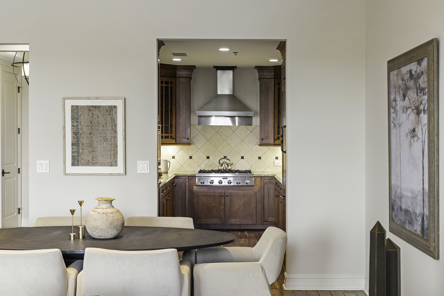 2233 Peachtree Road NE No. 902