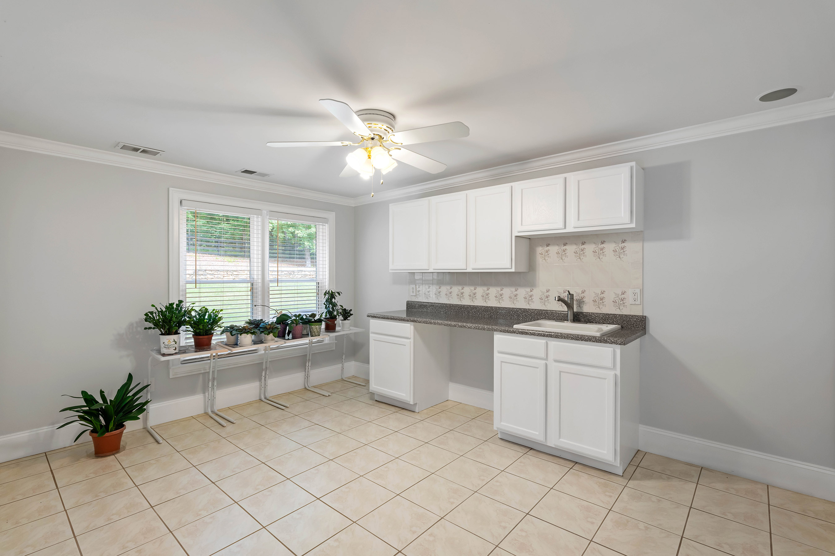 130 Robin Road