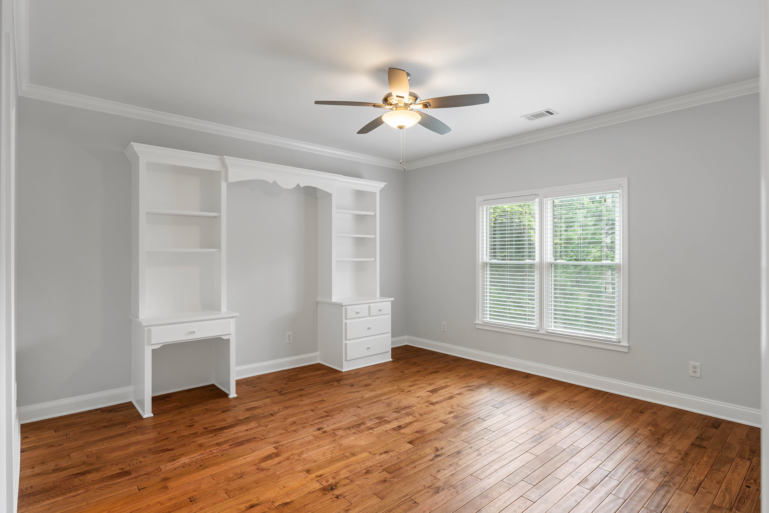 130 Robin Road