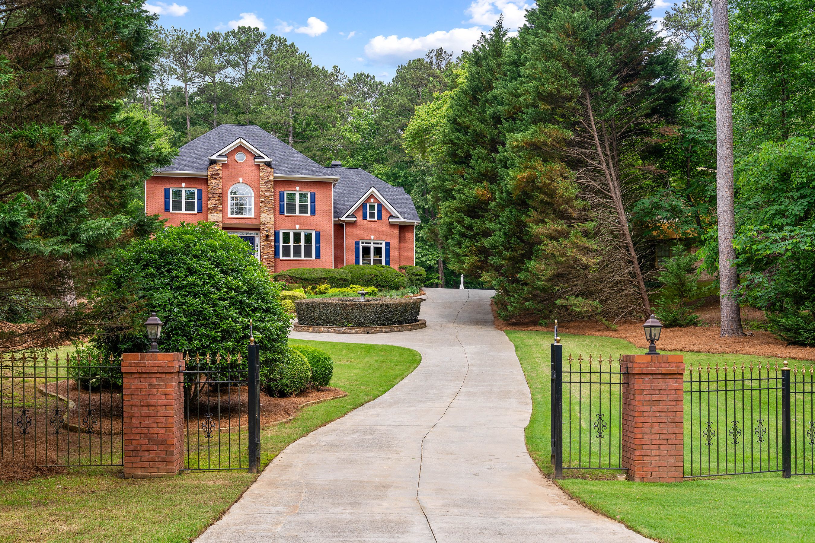 130 Robin Road