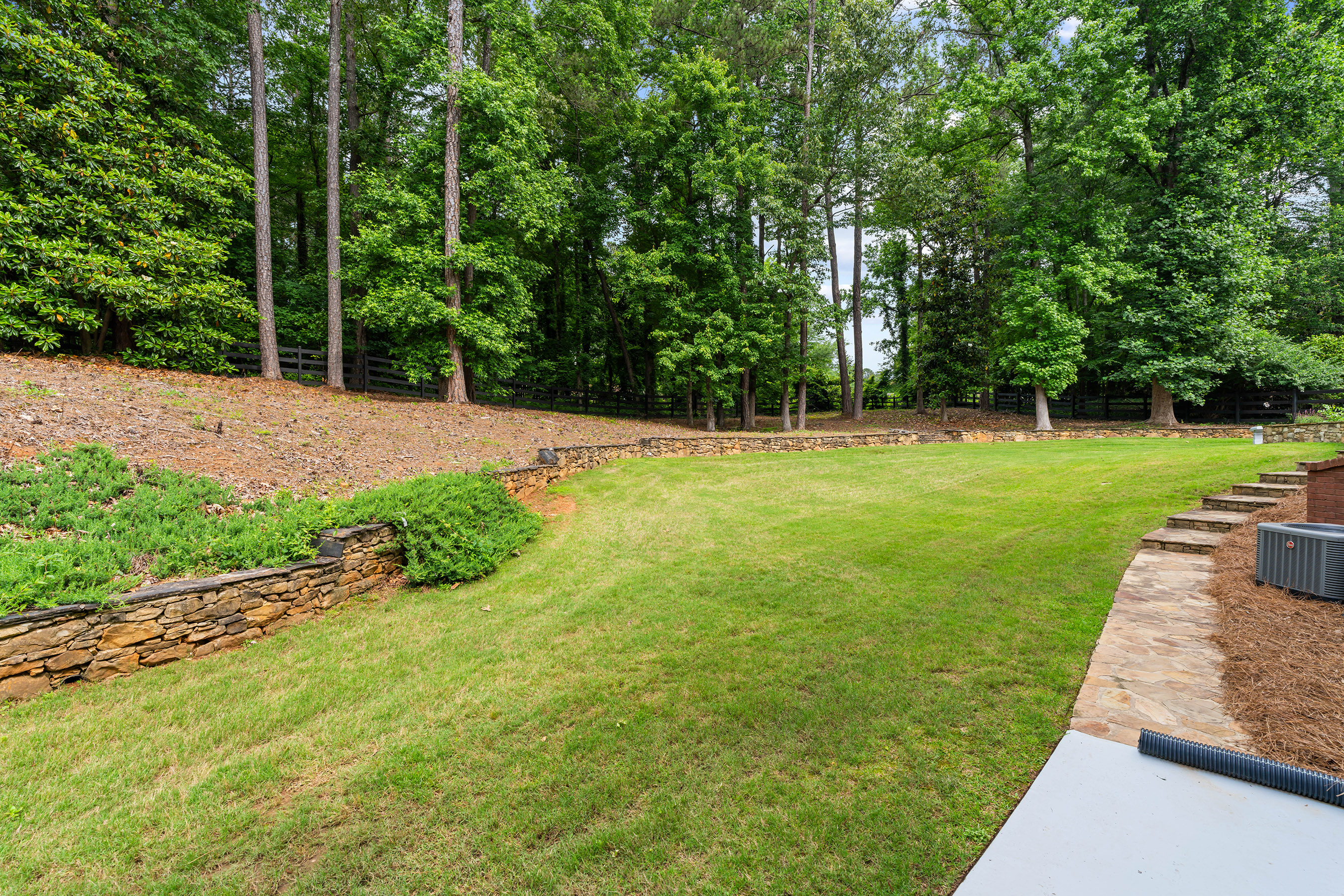 130 Robin Road