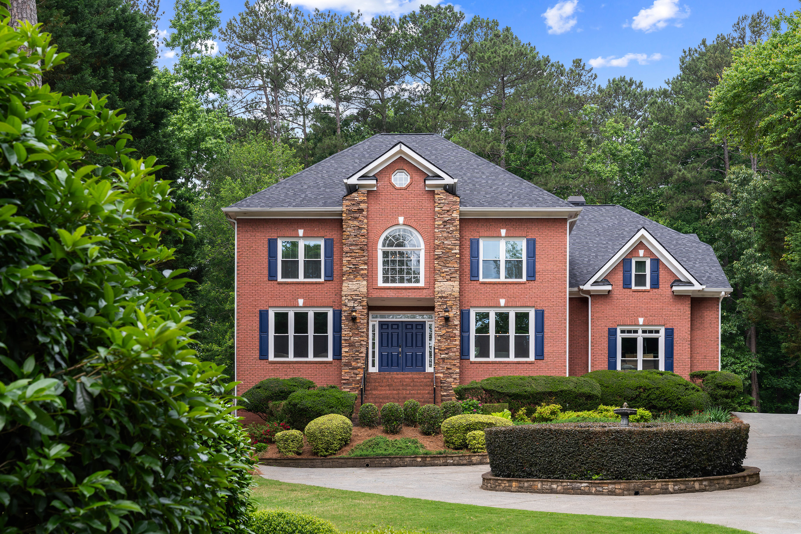 130 Robin Road