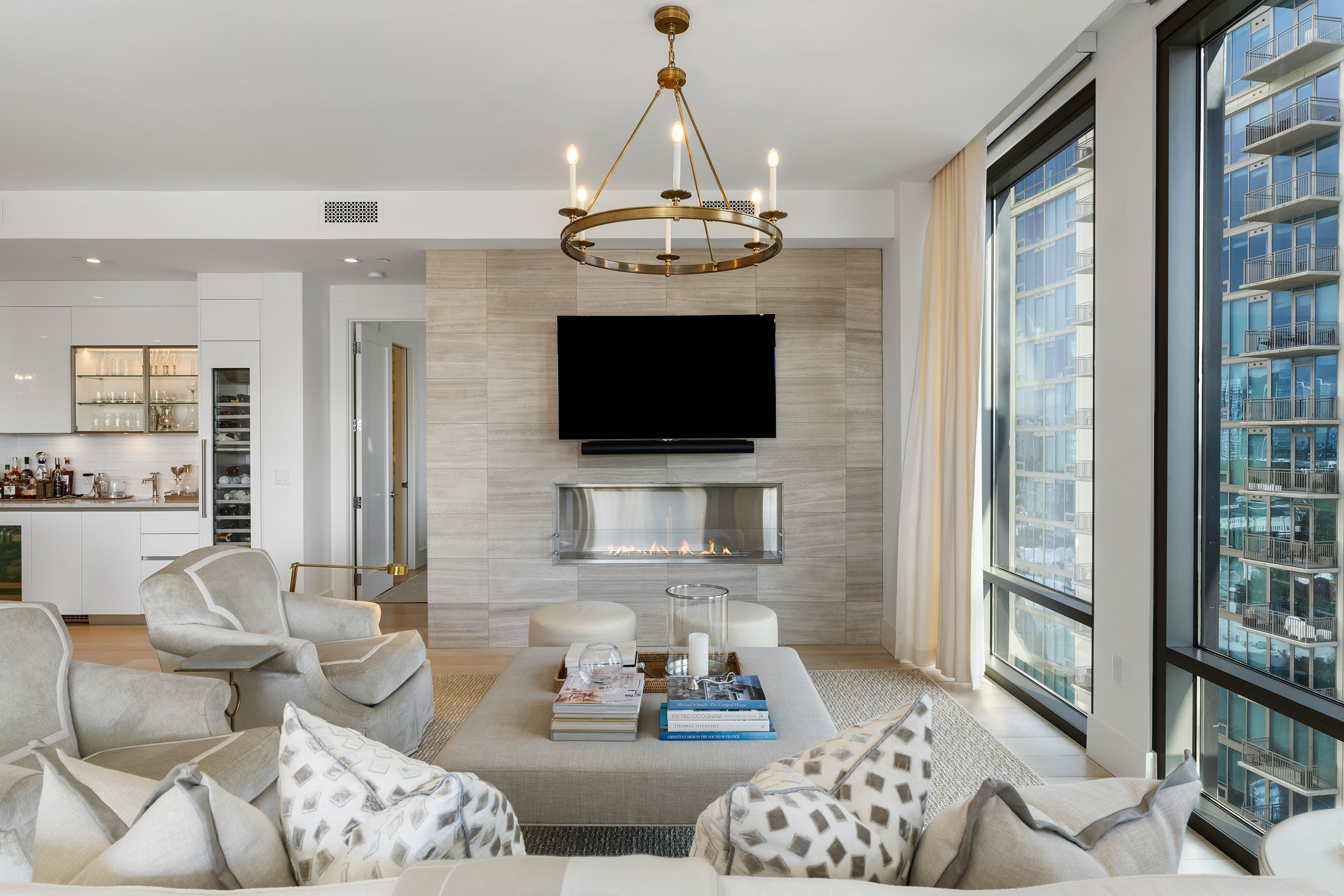 3107 Peachtree Road NE No. 1403