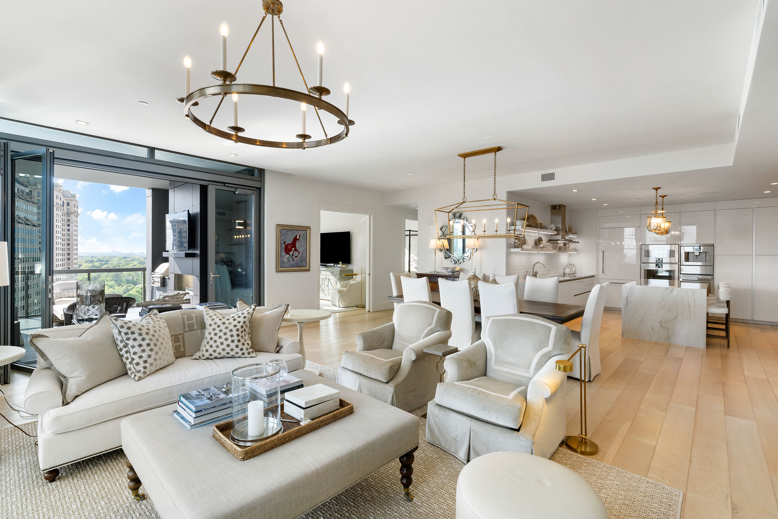 3107 Peachtree Road NE No. 1403