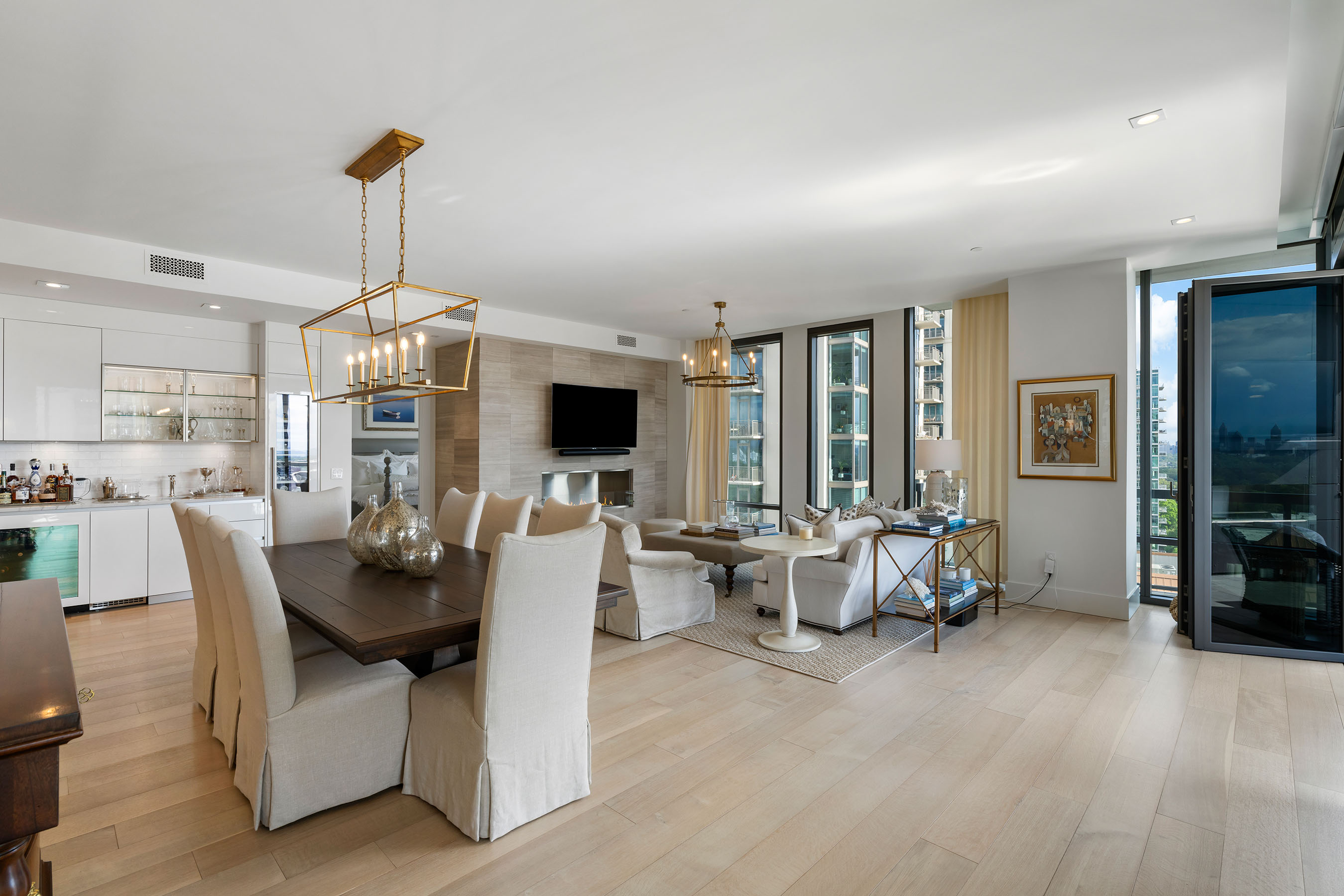 3107 Peachtree Road NE No. 1403
