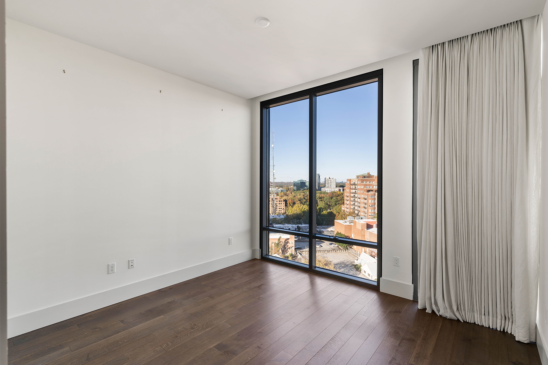3107 Peachtree Road NE No. 1502