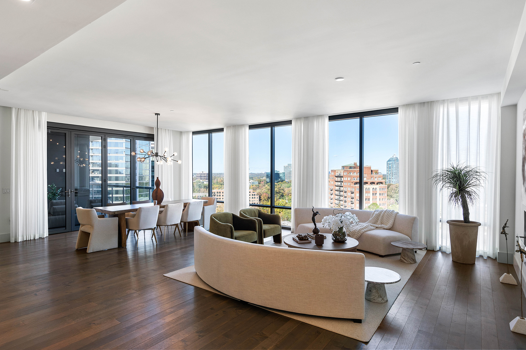 3107 Peachtree Road NE No. 1502