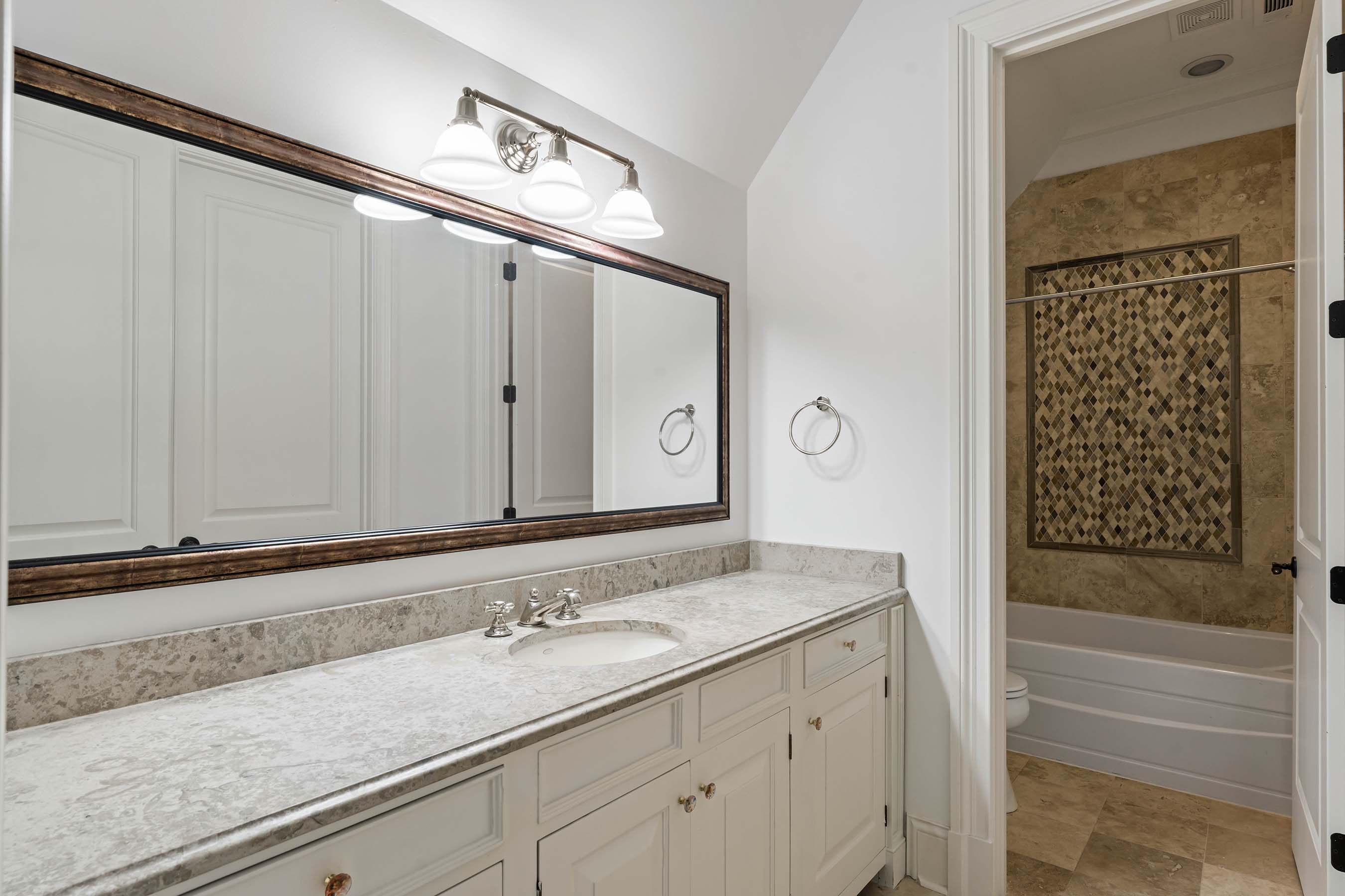 5021 Heatherwood Court