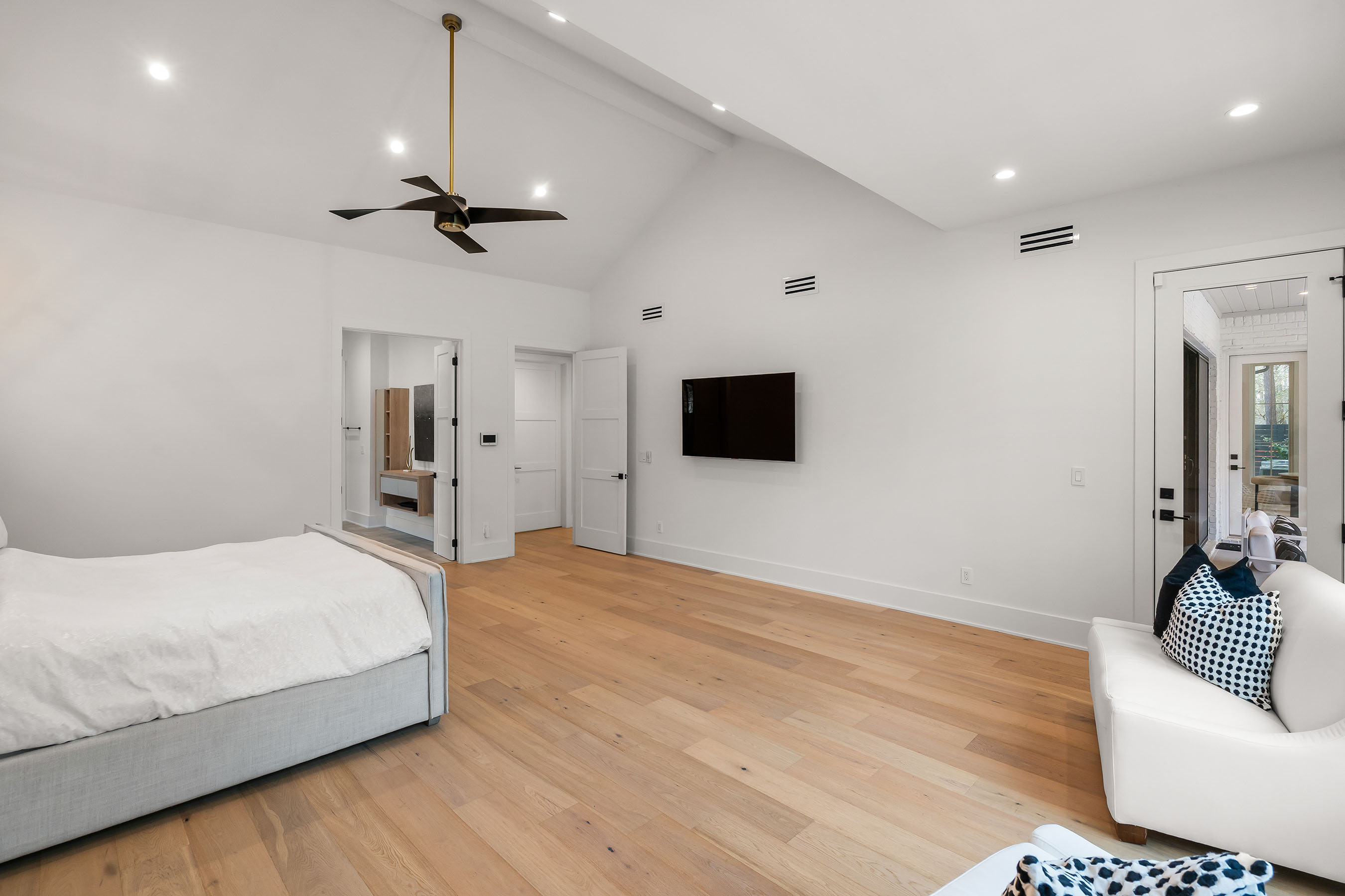 185 Pebble Trail