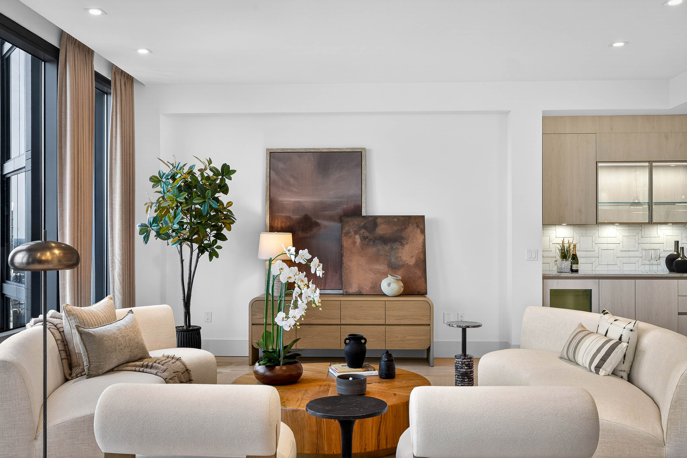 3107 Peachtree Road NE No. 1702