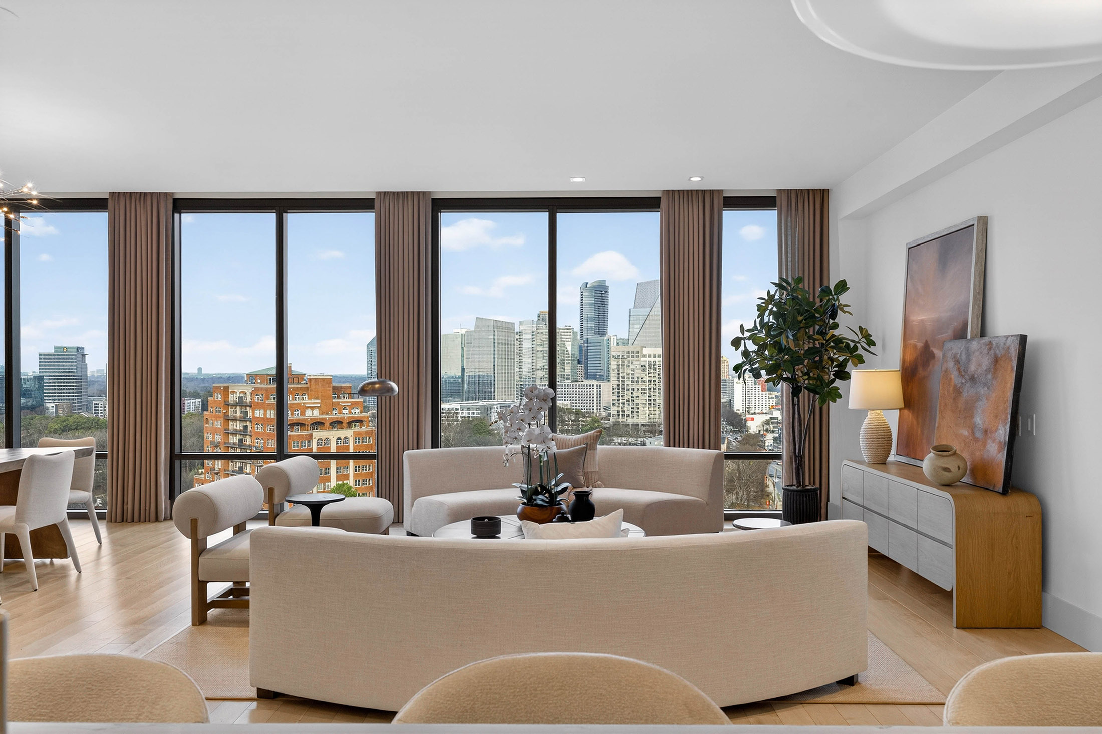 3107 Peachtree Road NE No. 1702