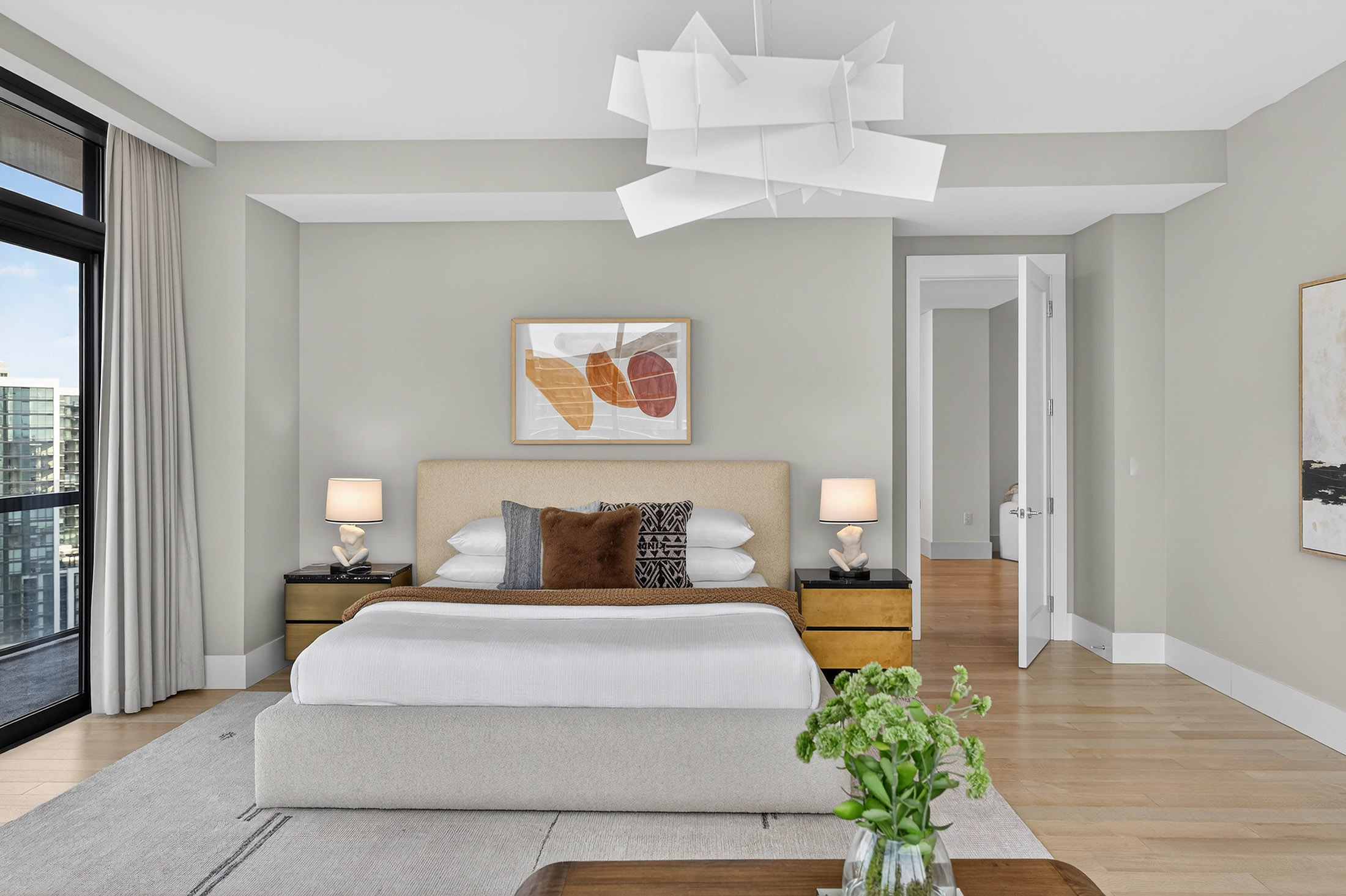 3107 Peachtree Road NE No. 1702