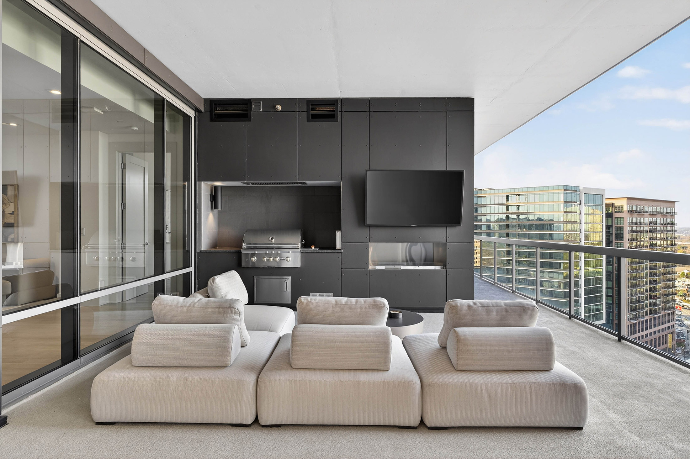 3107 Peachtree Road NE No. 1702