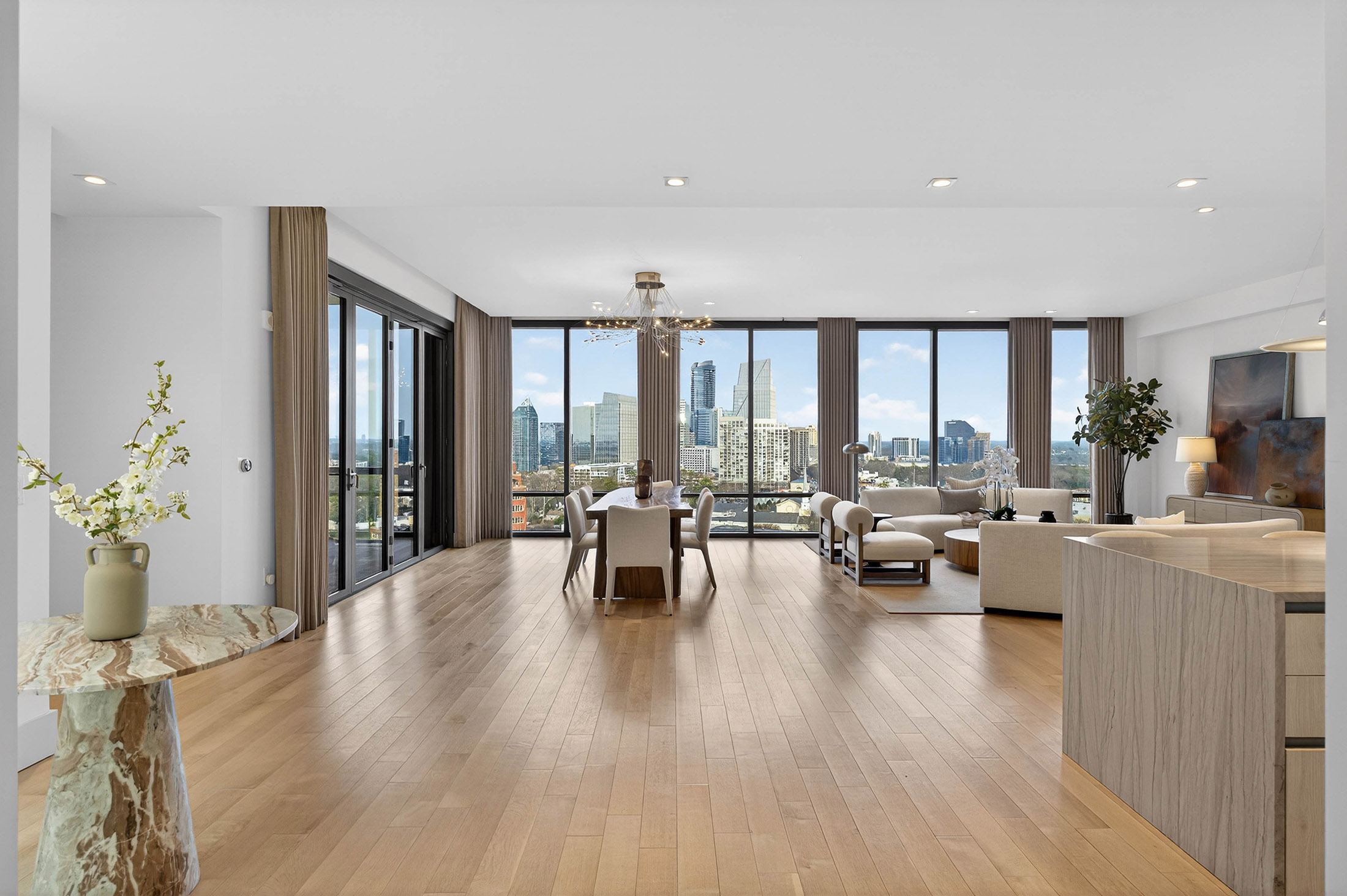 3107 Peachtree Road NE No. 1702