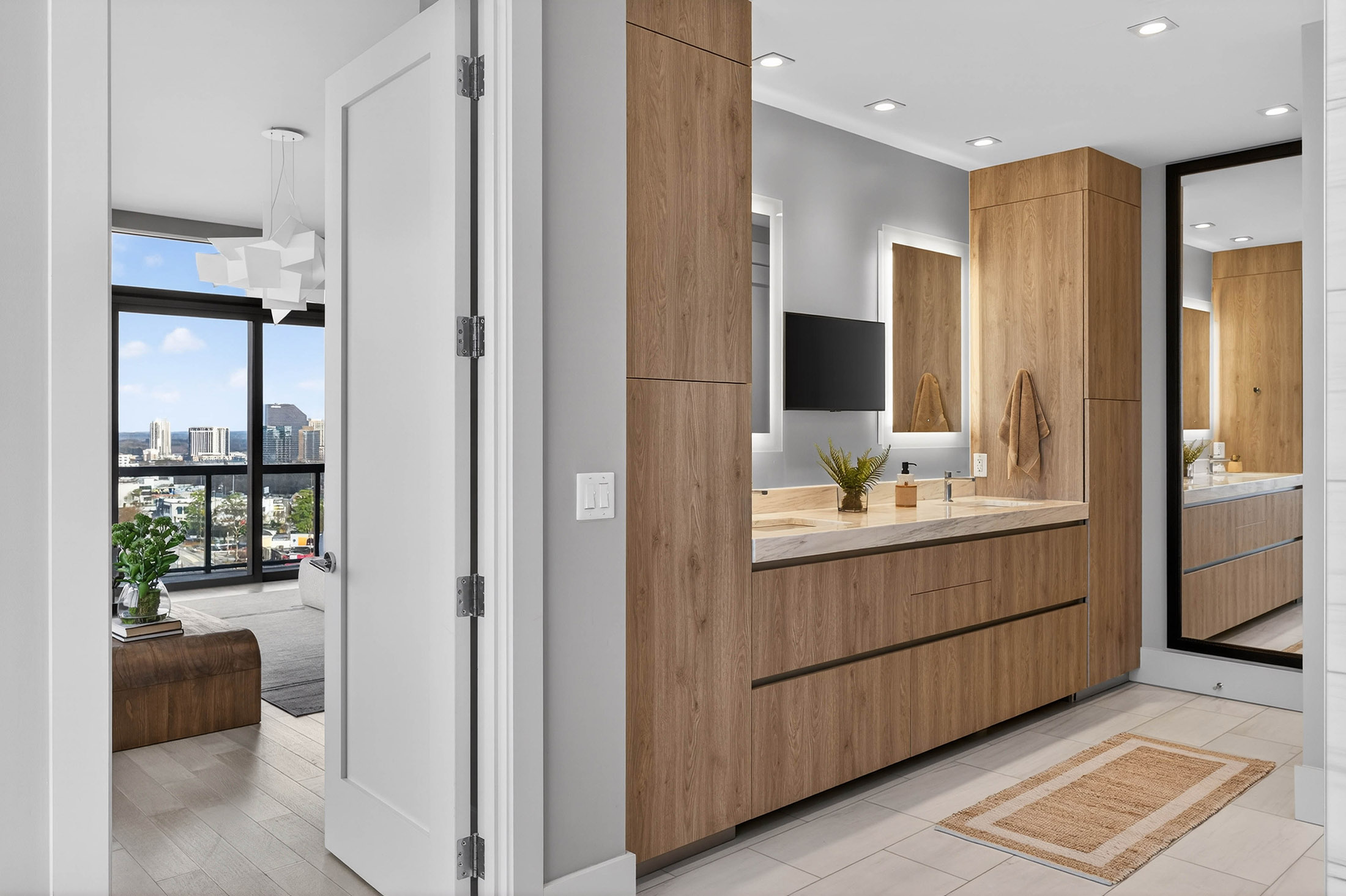 3107 Peachtree Road NE No. 1702