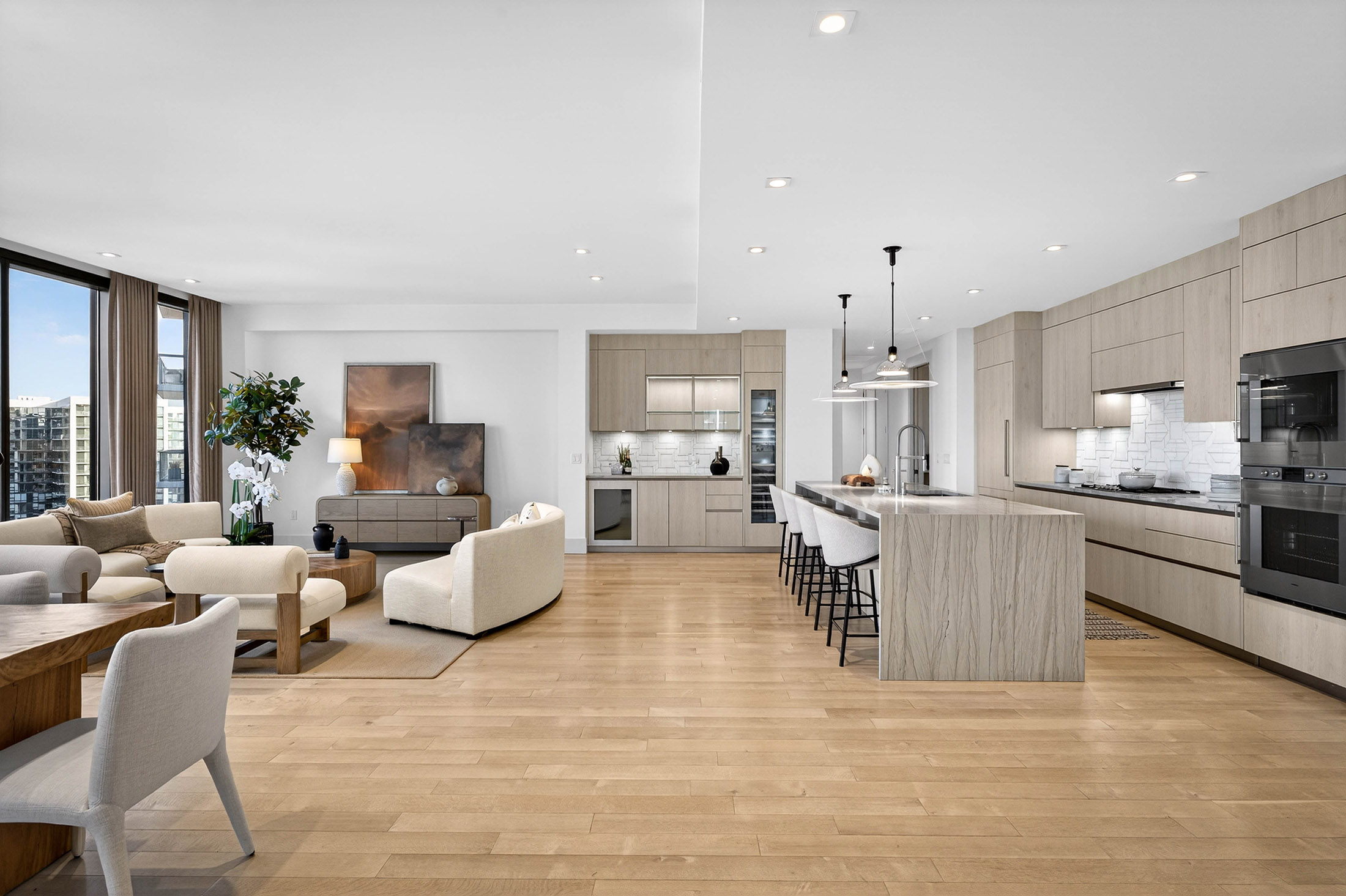 3107 Peachtree Road NE No. 1702