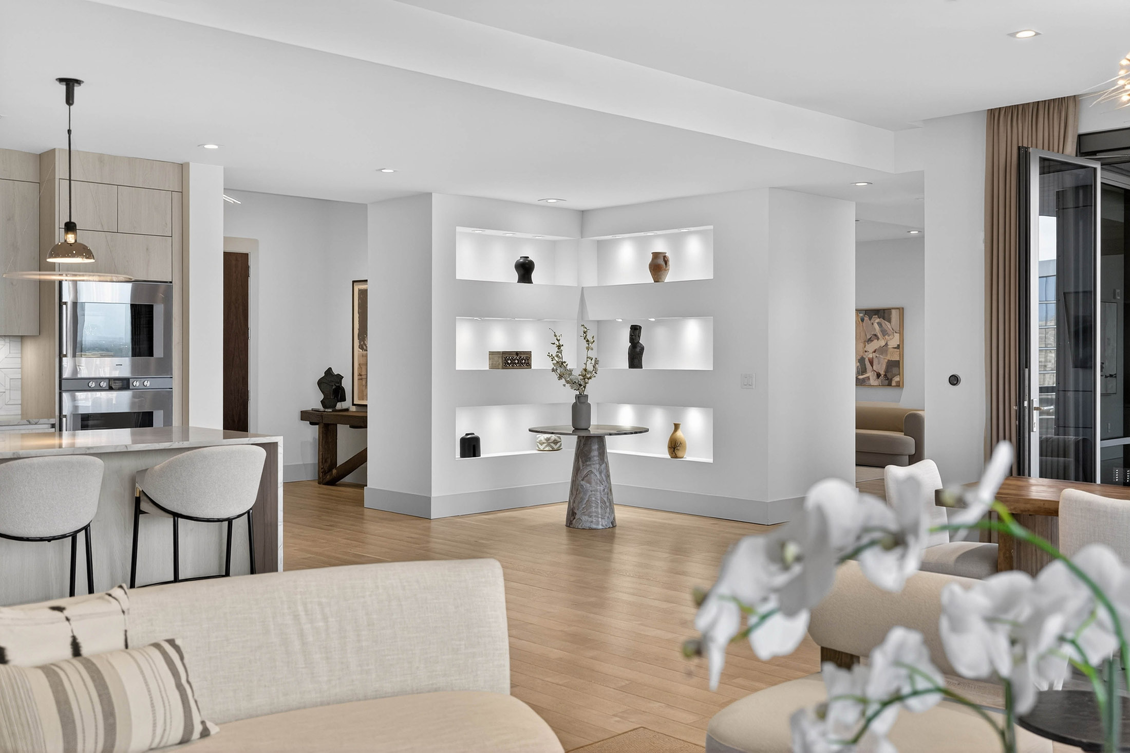 3107 Peachtree Road NE No. 1702