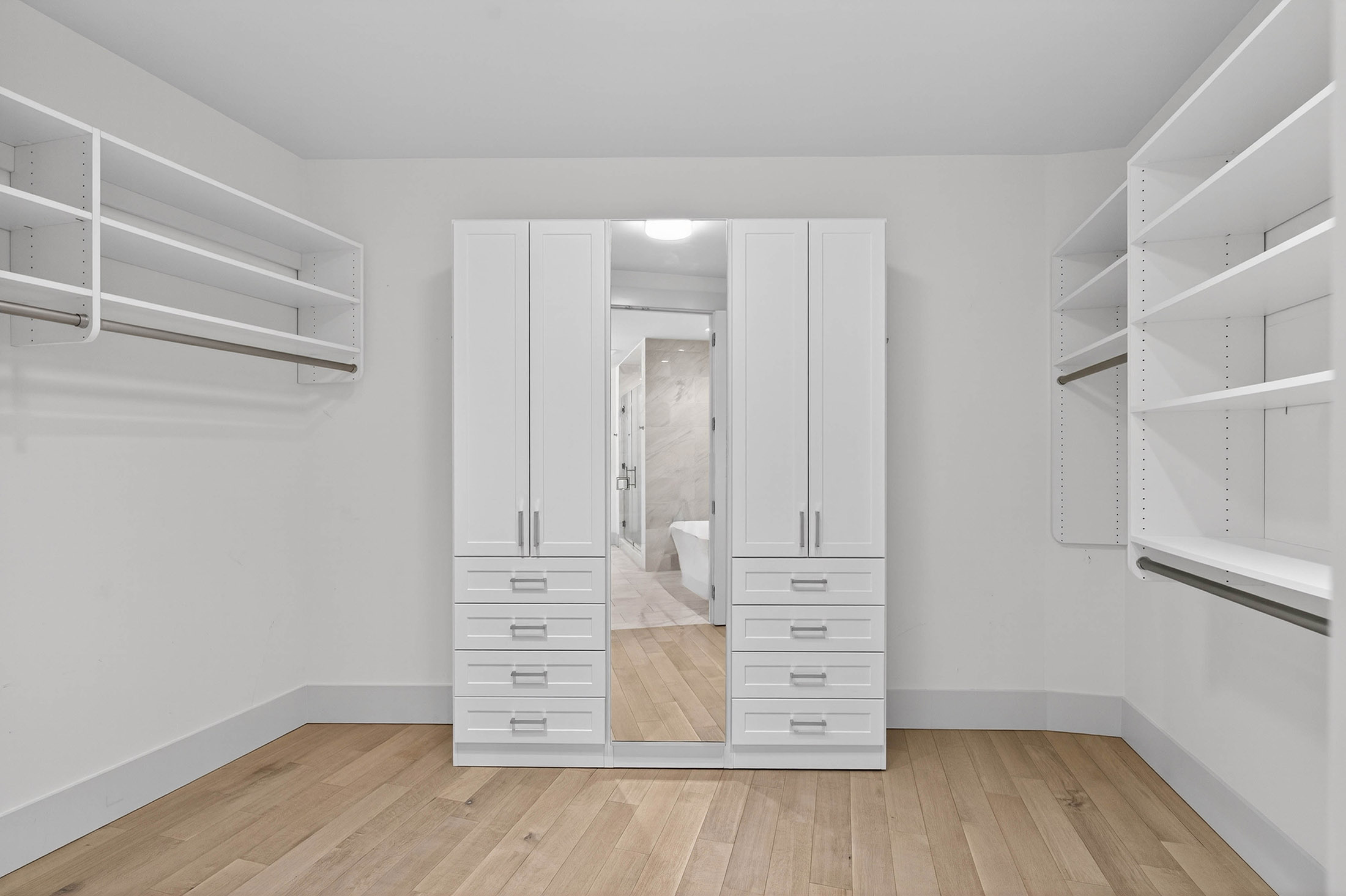 3107 Peachtree Road NE No. 1702