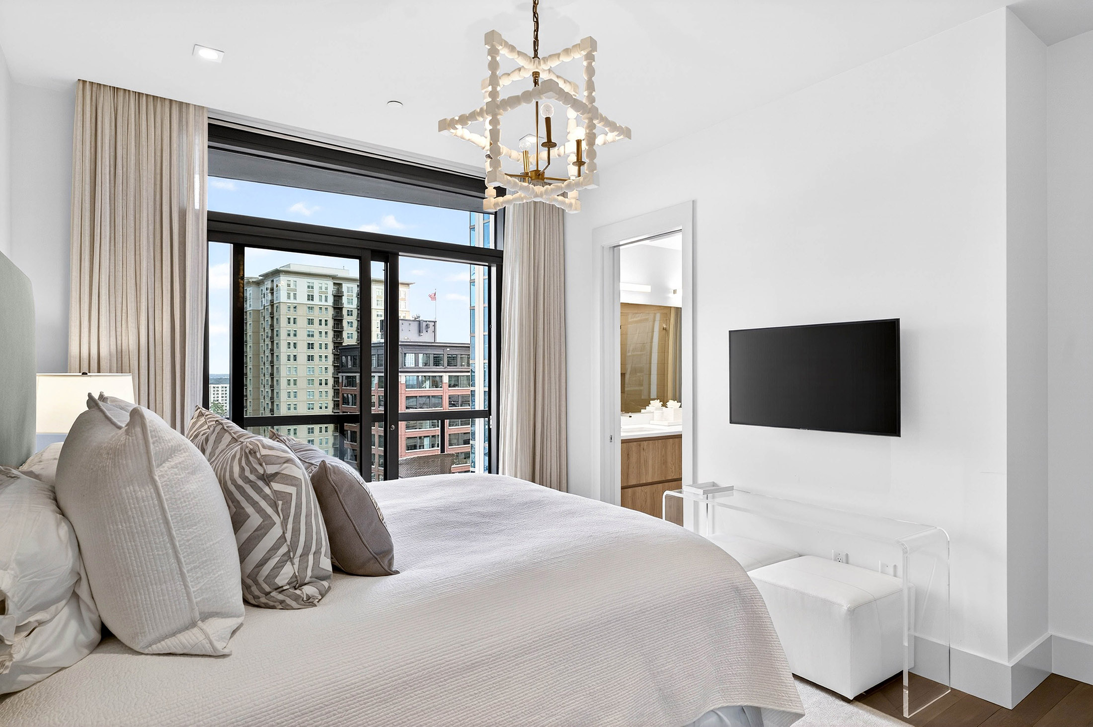 3107 Peachtree Road NE No. 1104