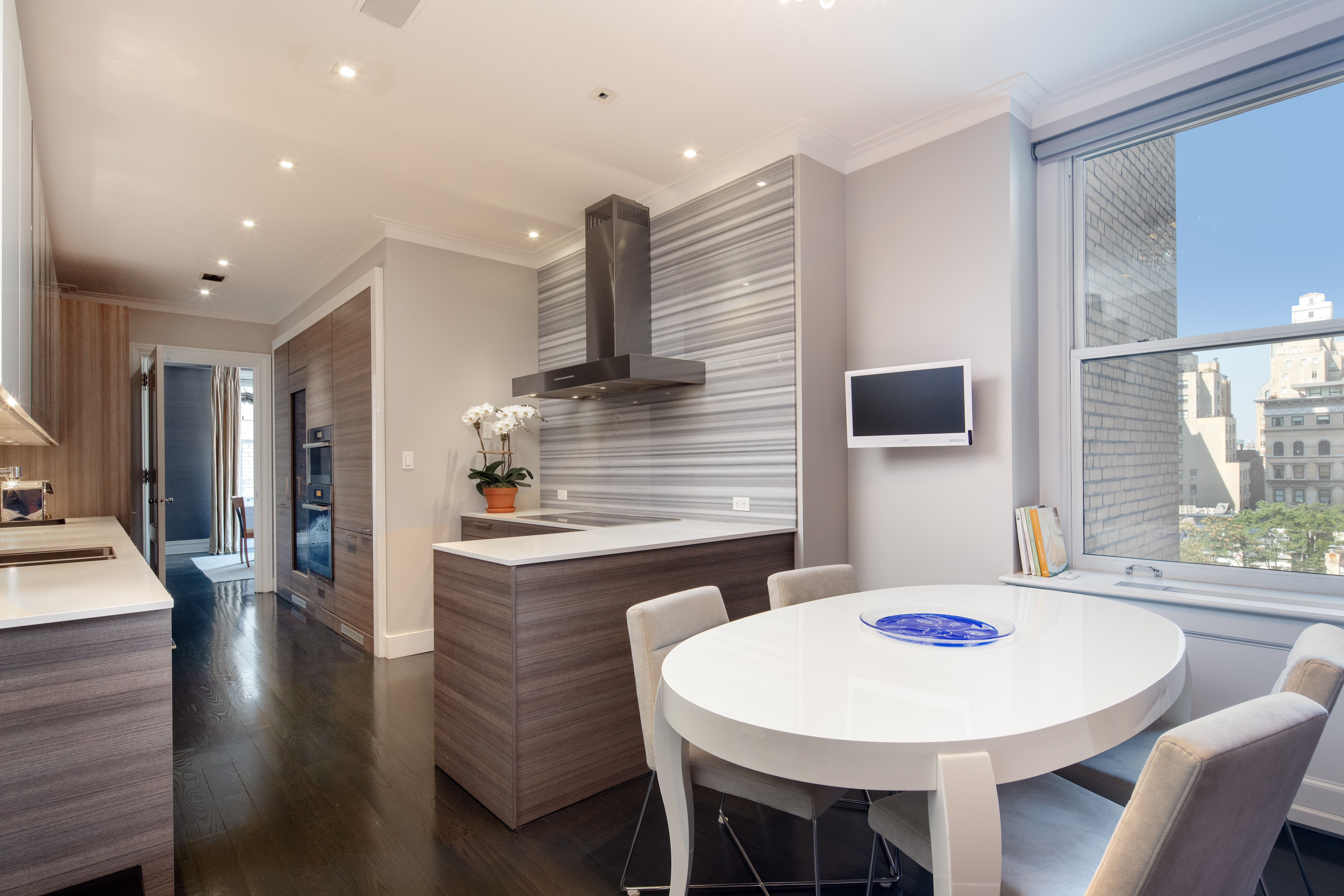 930 Park Avenue 8S