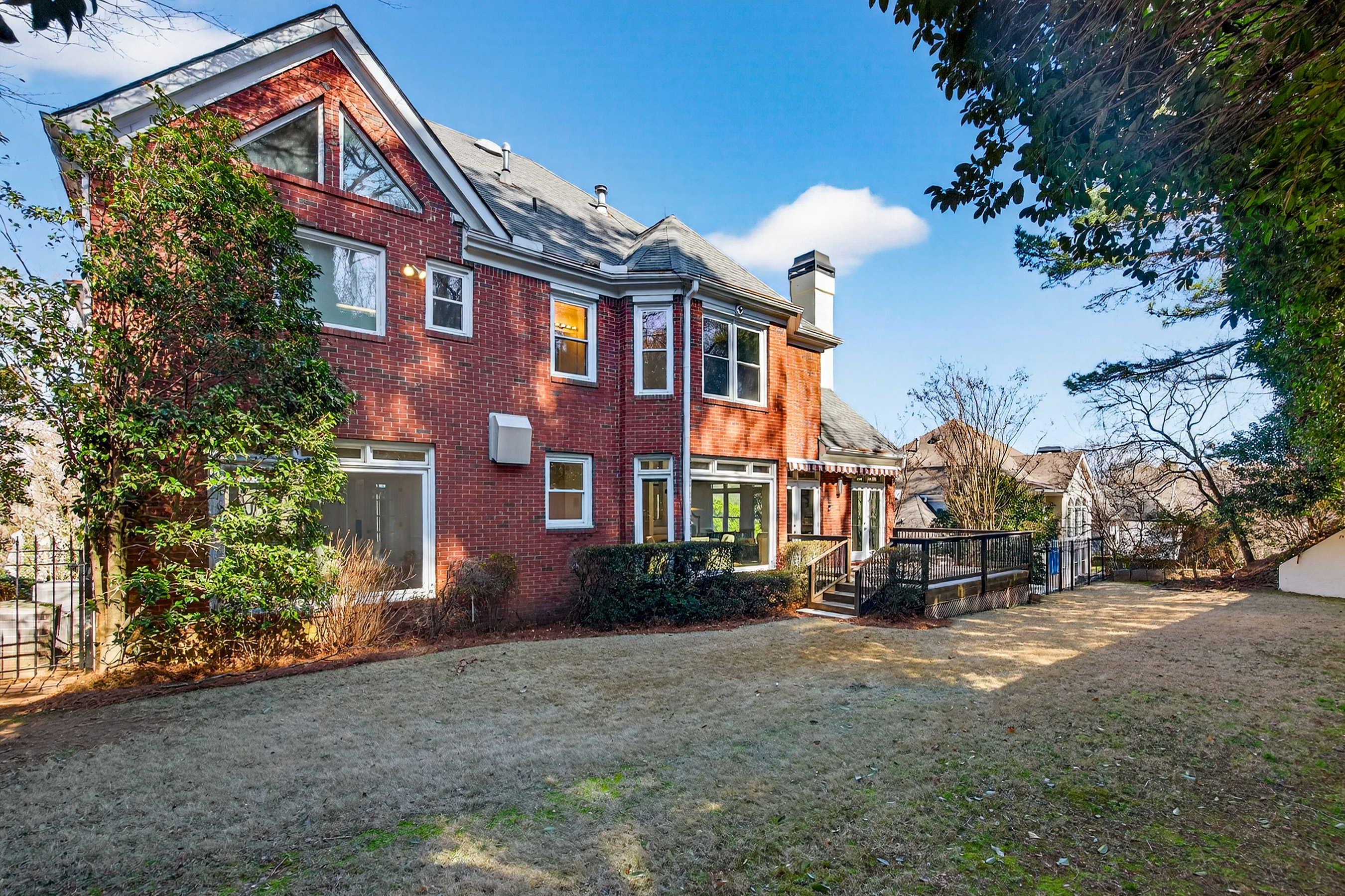 6 Wieuca Trace NE