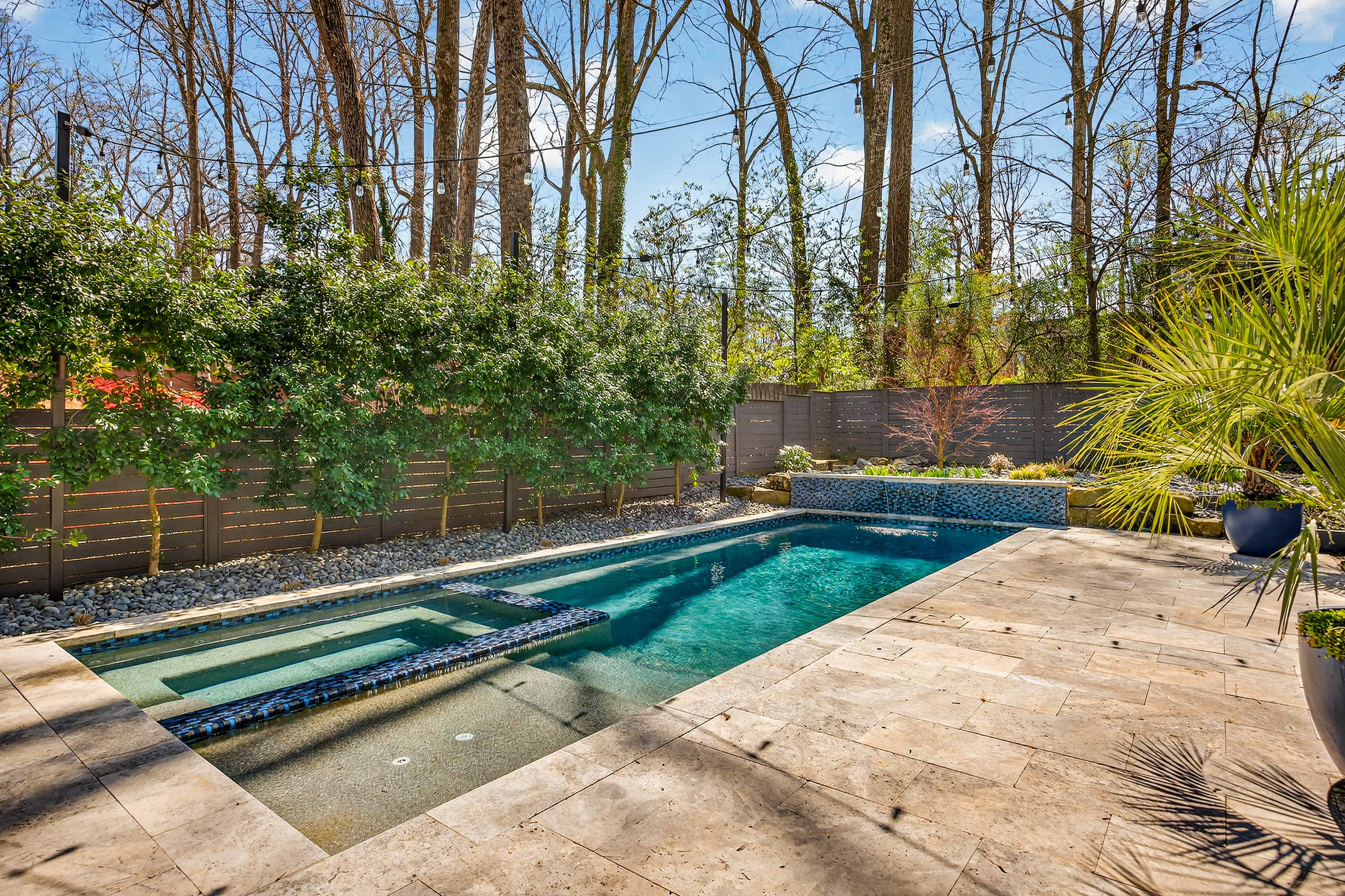 1235 Mayfair Dive