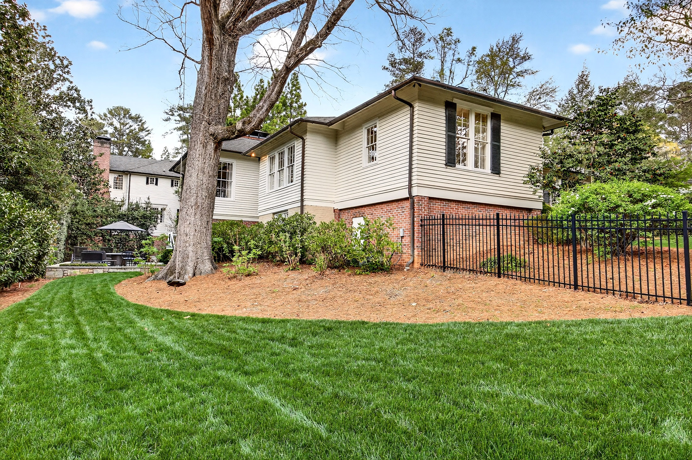 2742 Normandy Drive NW