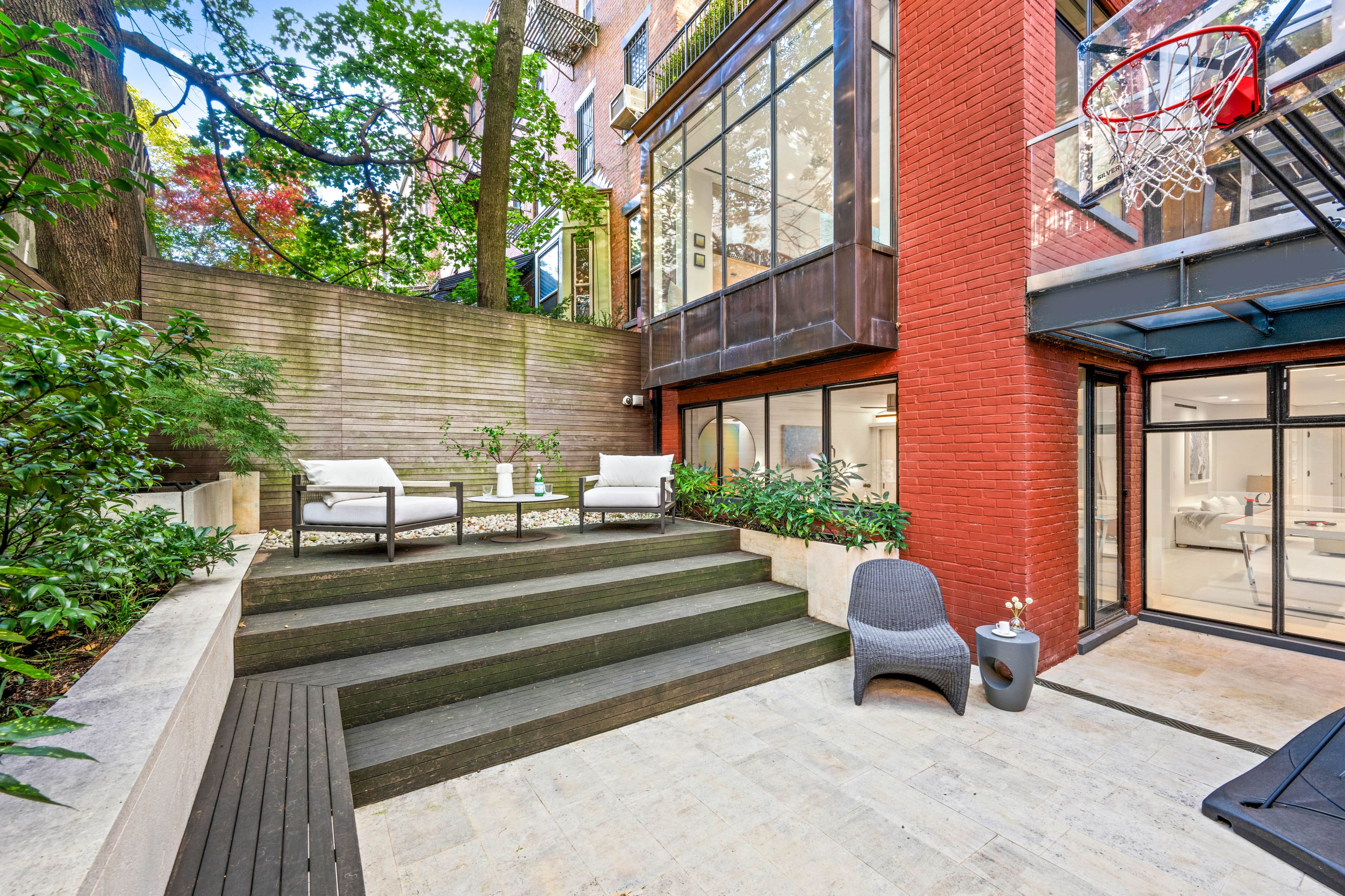 19 Montgomery Place