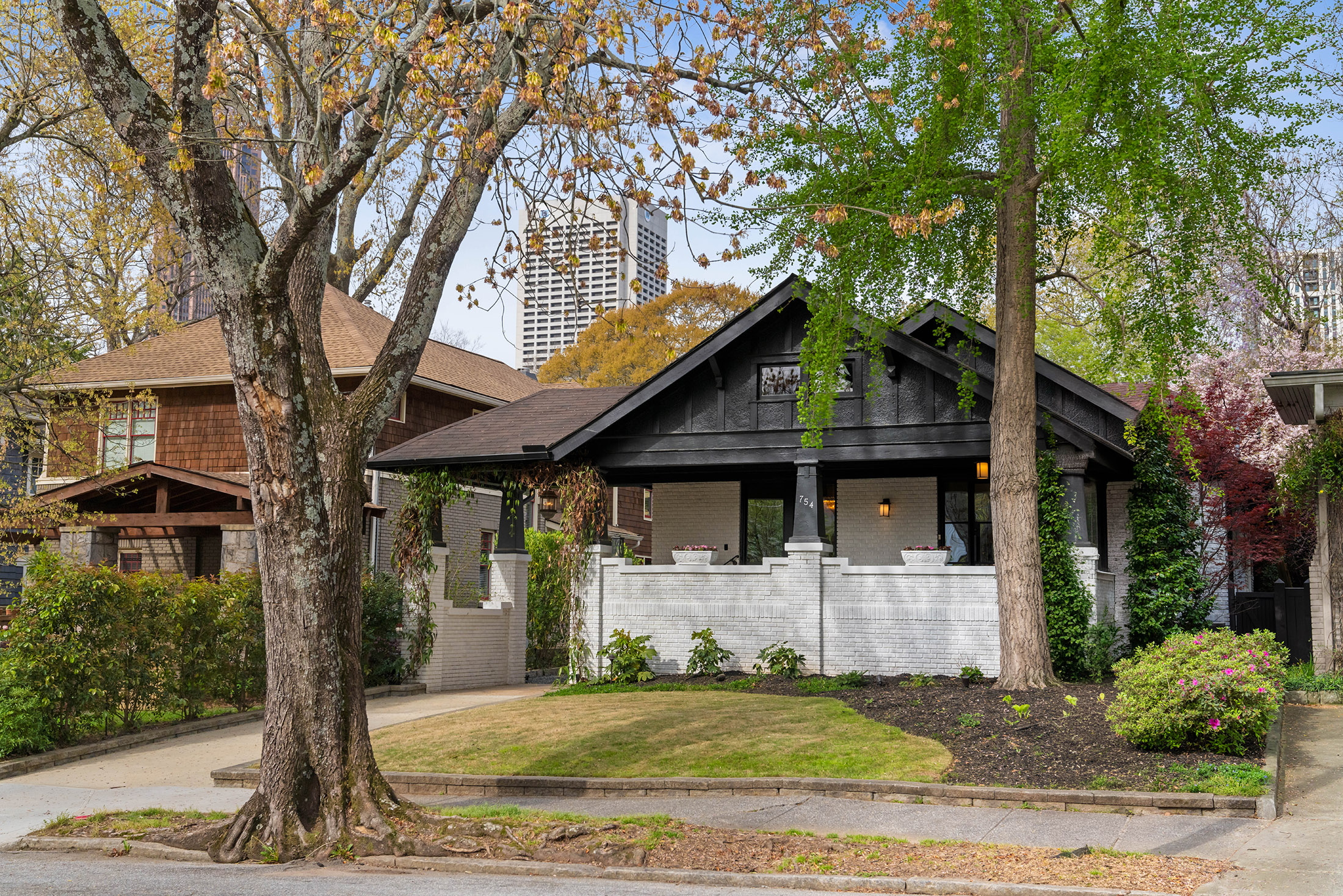 754 Penn Avenue NE