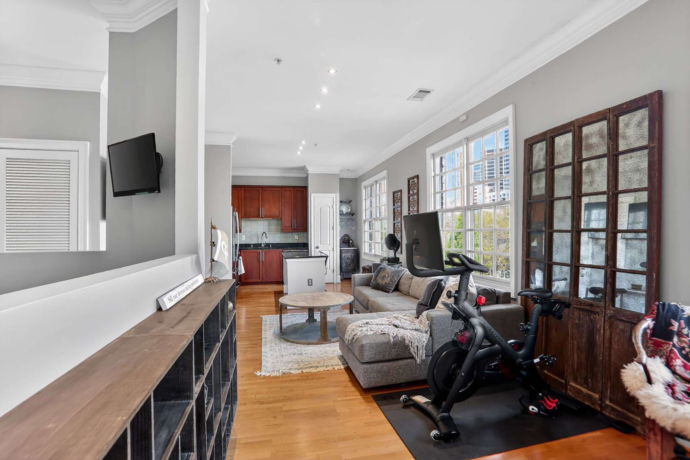 1055 Piedmont Avenue NE No. 406