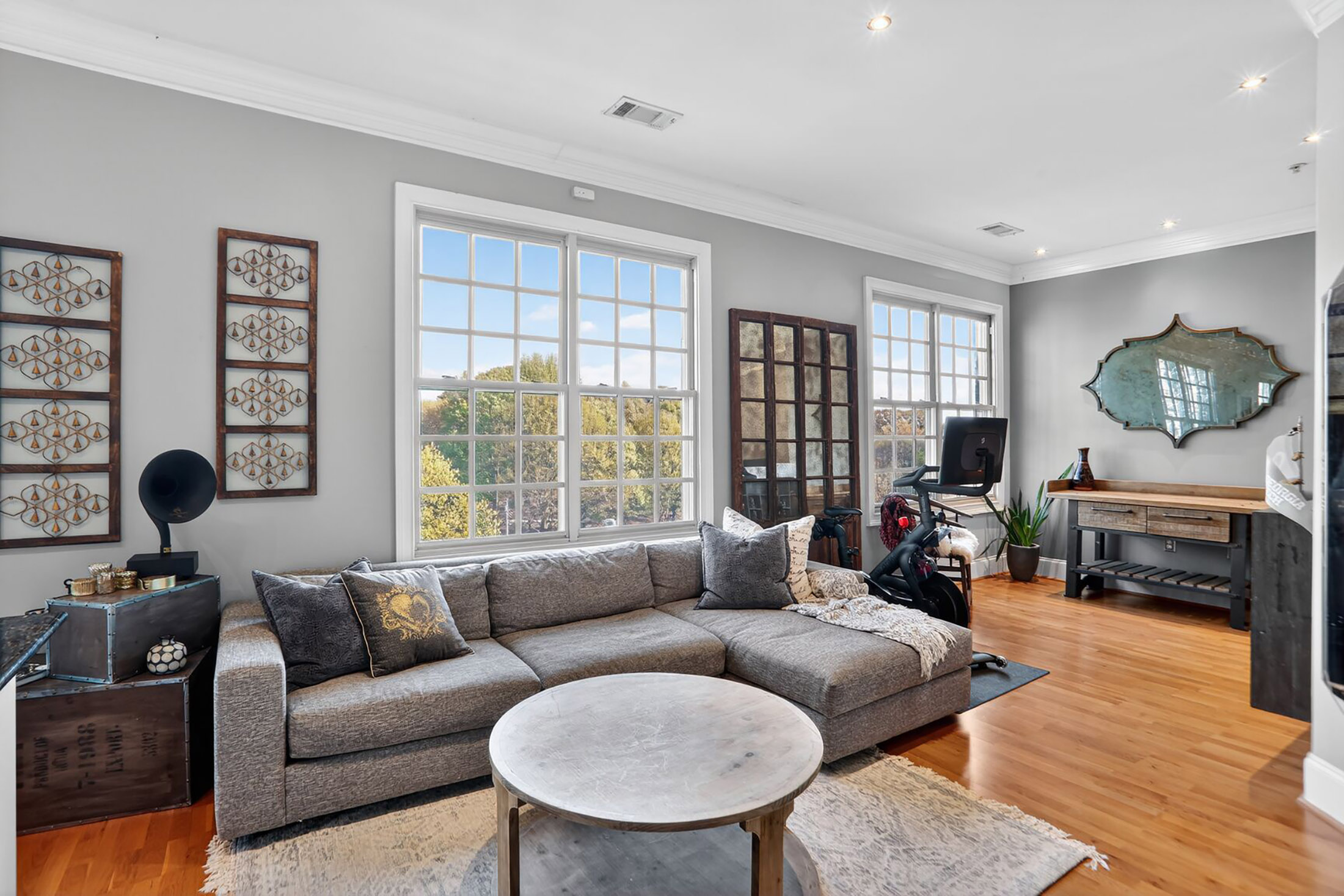 1055 Piedmont Avenue NE No. 406