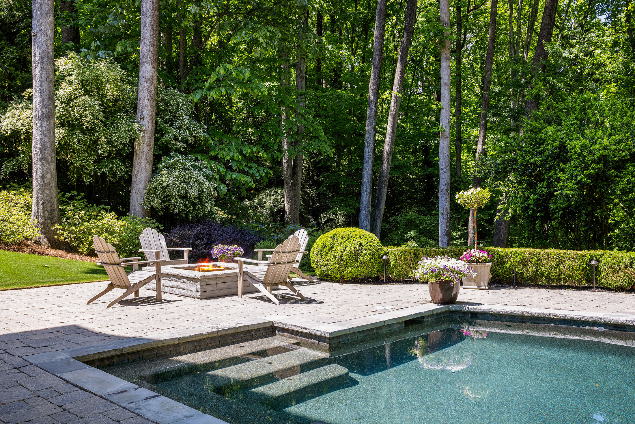 820 Loridans Drive NE