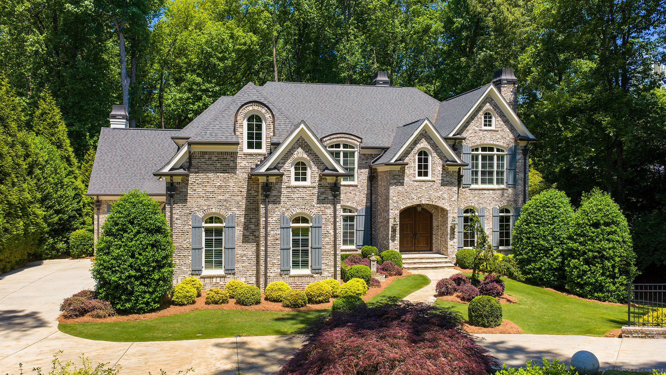 820 Loridans Drive NE
