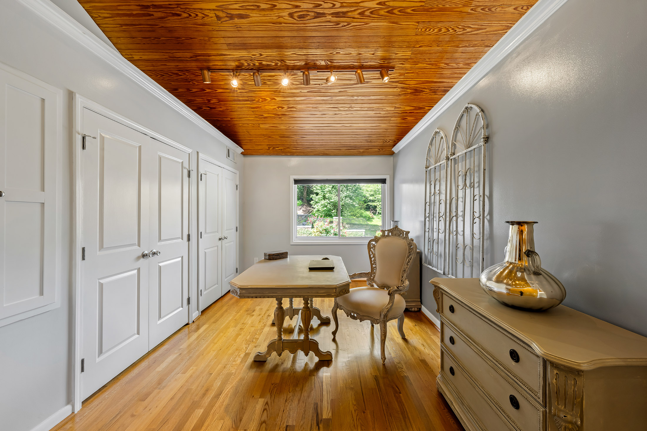 132 Laurel Drive NE